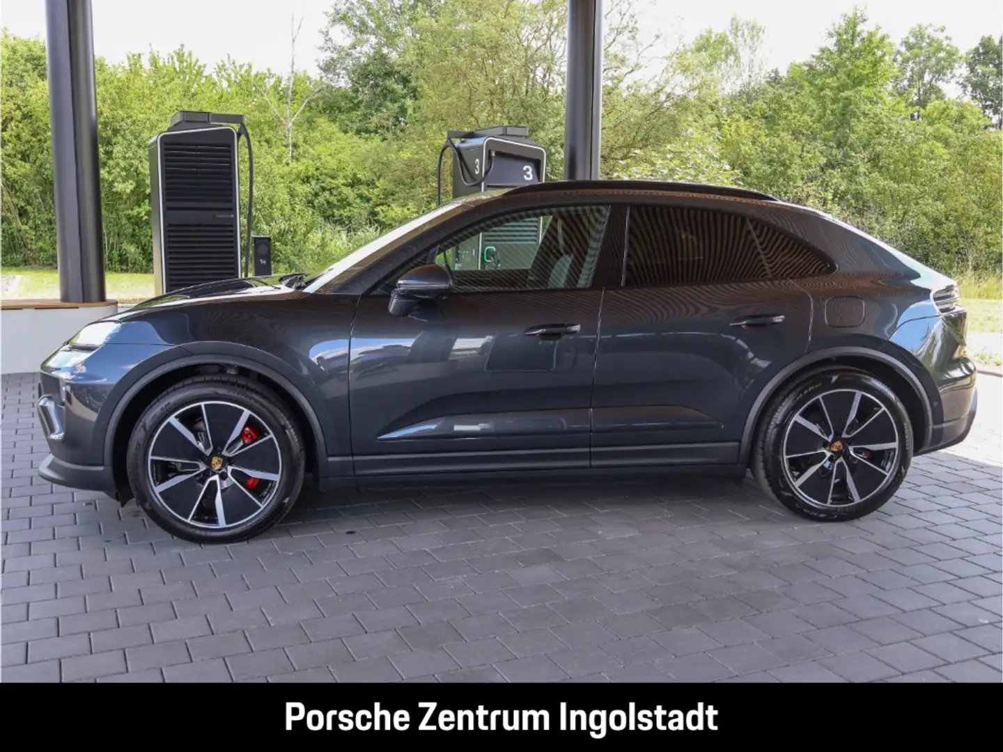 Porsche Macan 4S, Panorama, Hinterachslenkung, HeadUp Display, L Grau - 2