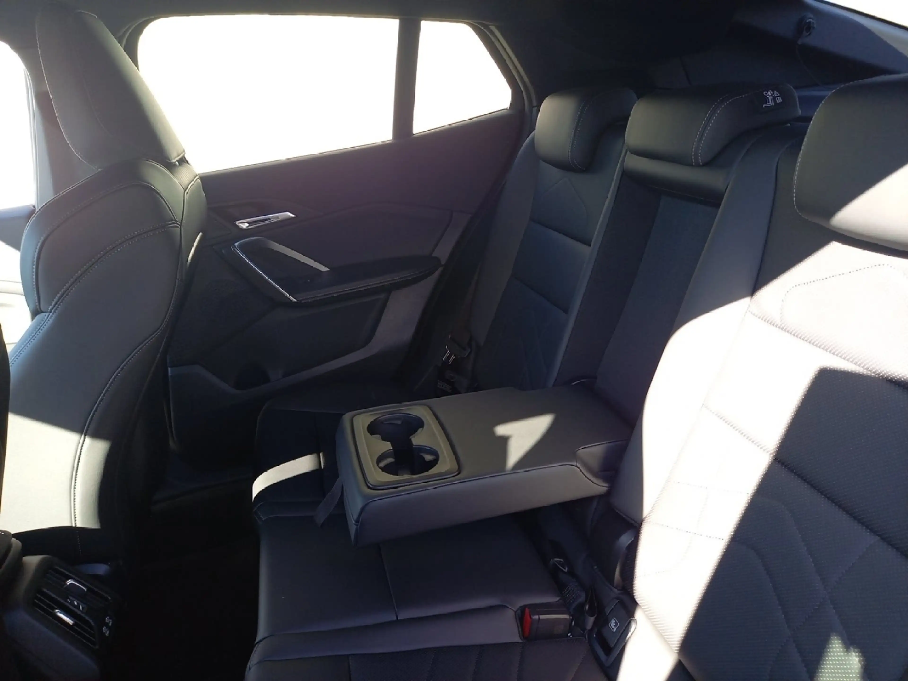 BMW X2 sDrive20i M-Sport/AHK/Iconic/Head-Up/ACC/uvam — photo 11