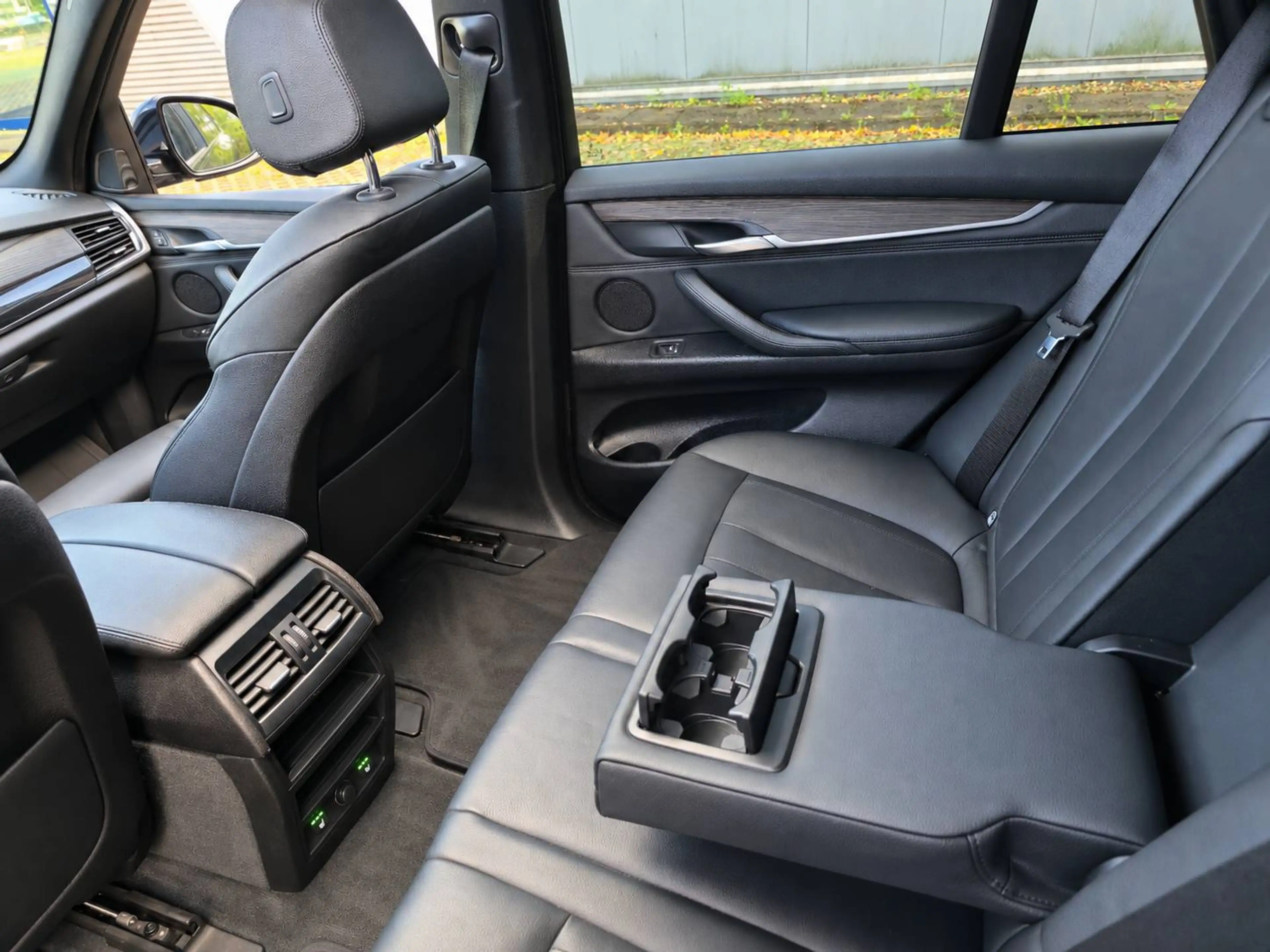 BMW X5 xDrive 30d F15 – Pano / Kamera / Kurvenlicht / Leder Memory / 20 Zoll — photo 8