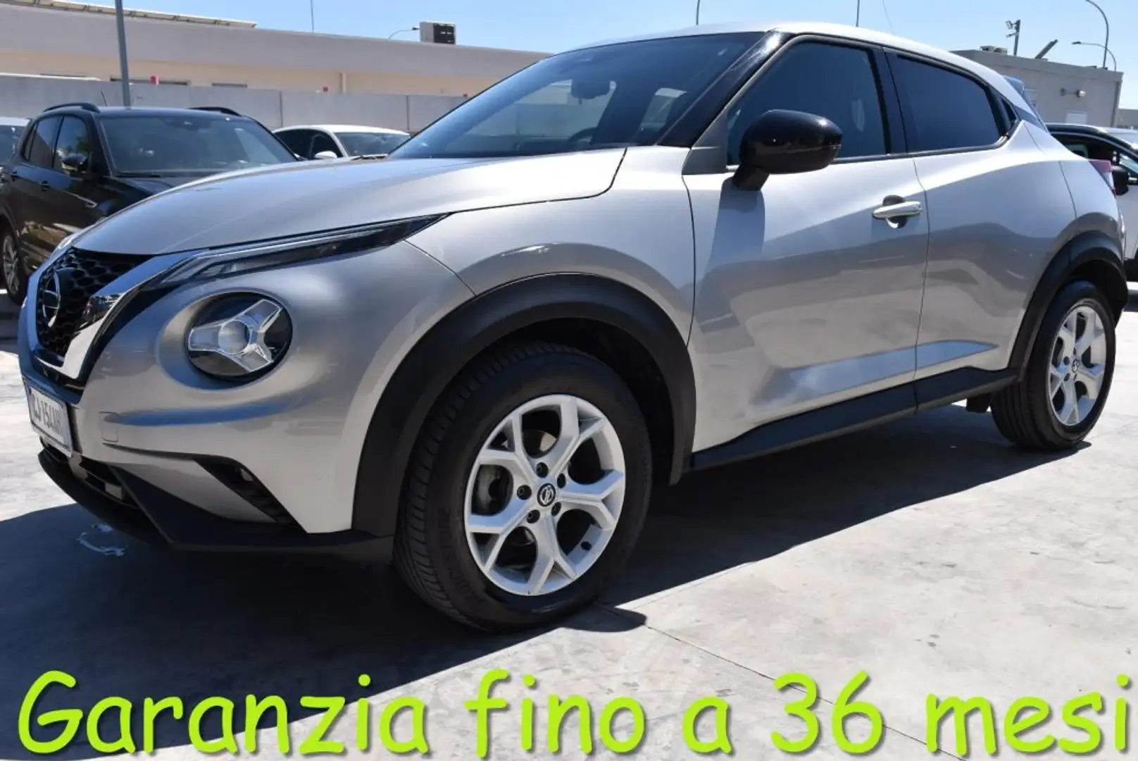 Nissan Juke 1.0 DIG-T 114 CV N-Connecta Grigio - 1