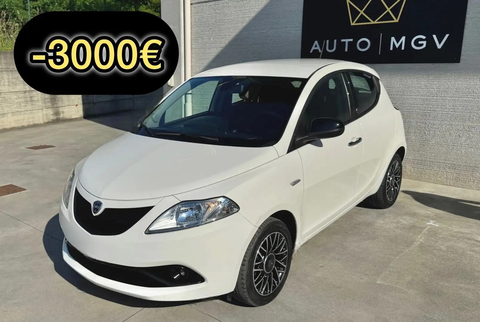Lancia Ypsilon Ypsilon 1.2 Gold ecochic Gpl 69cv my19 * PROMO Білий - 1