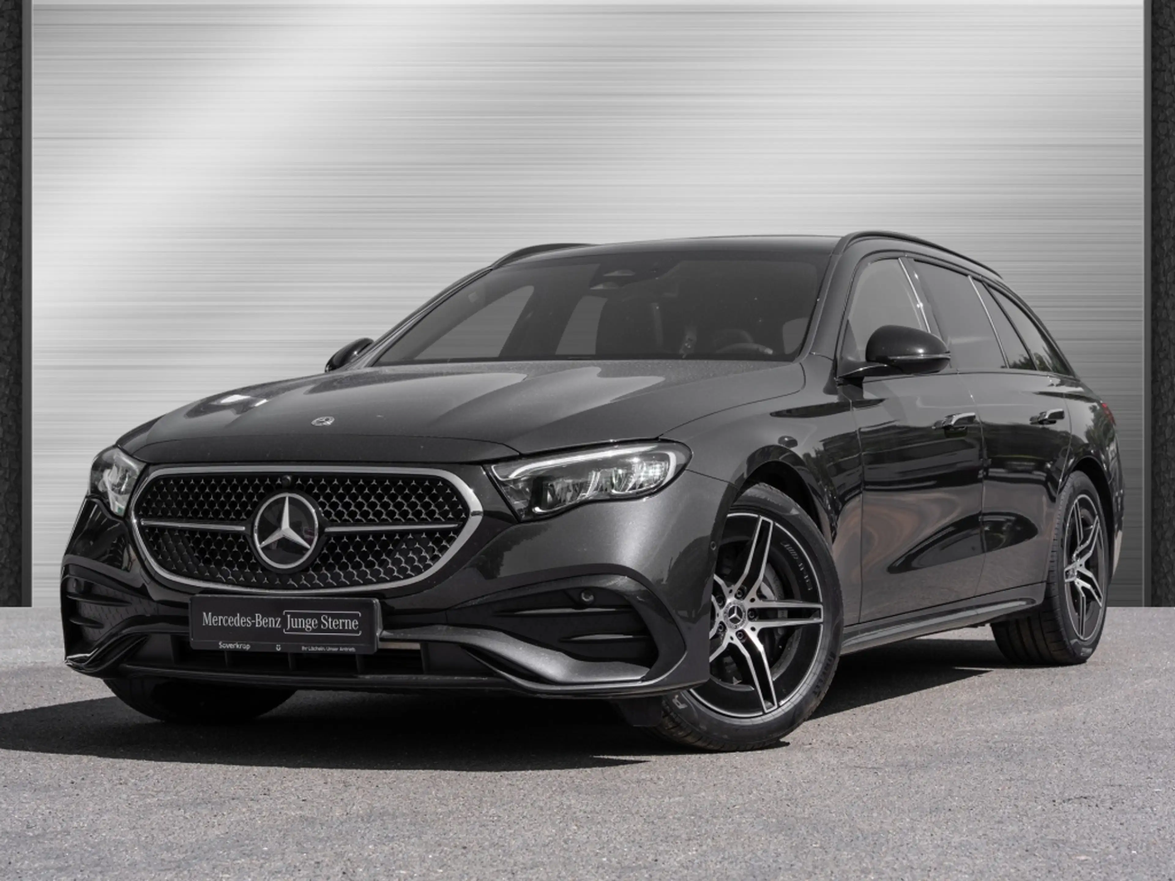 Mercedes-Benz E 200 T , AMG NIGHT AHK DISTR KAMERA PANO SPUR — photo 2