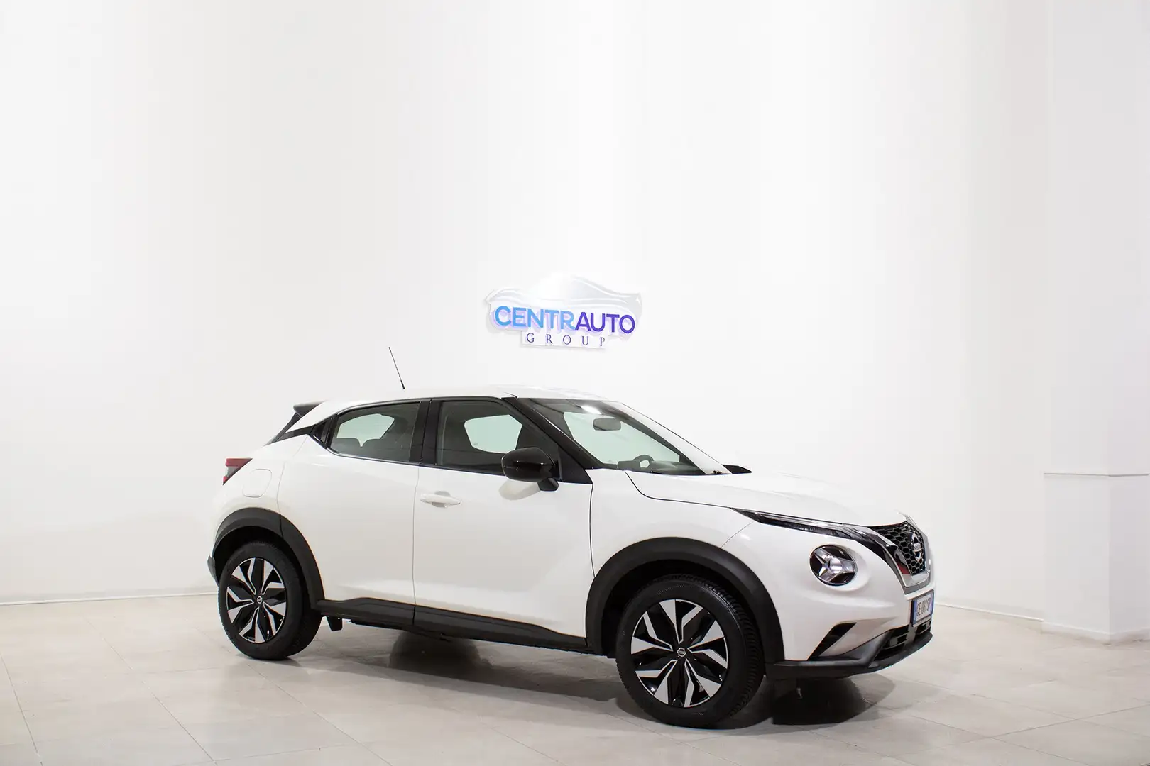 Nissan Juke 1.0 DIG-T 114cv ACENTA *NEOPATENTATI* Blanc - 2