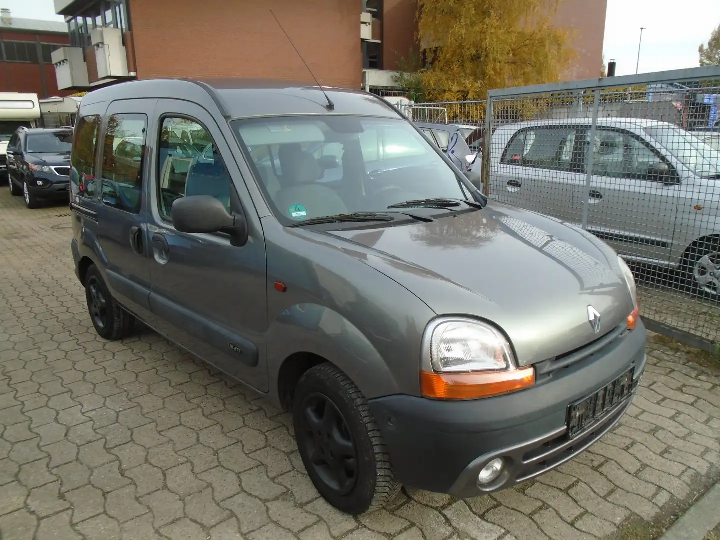 Renault Kangoo Kangoo 1.9 dTi Authentique Grau - 2