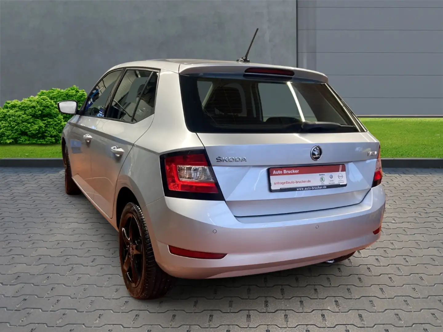 Skoda Fabia Cool Plus 1.0 TSI+Alufelgen+Klimaanlage+Sitzheizun Silber - 2