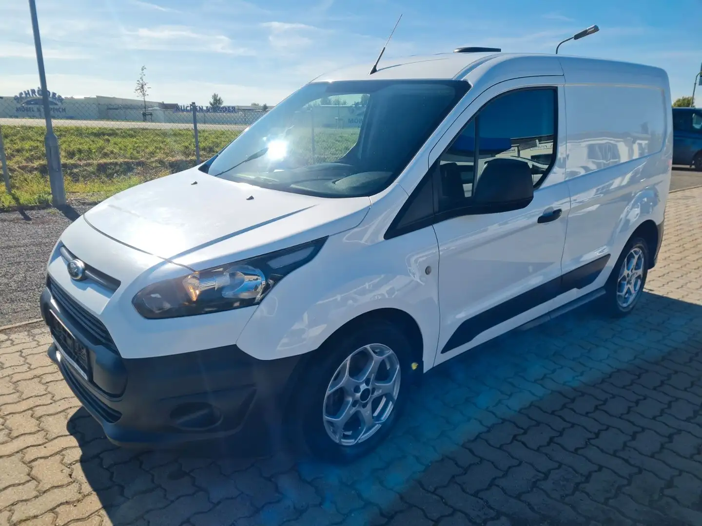 Ford Transit Connect Kasten AHK EPH DAB USB Weiß - 2