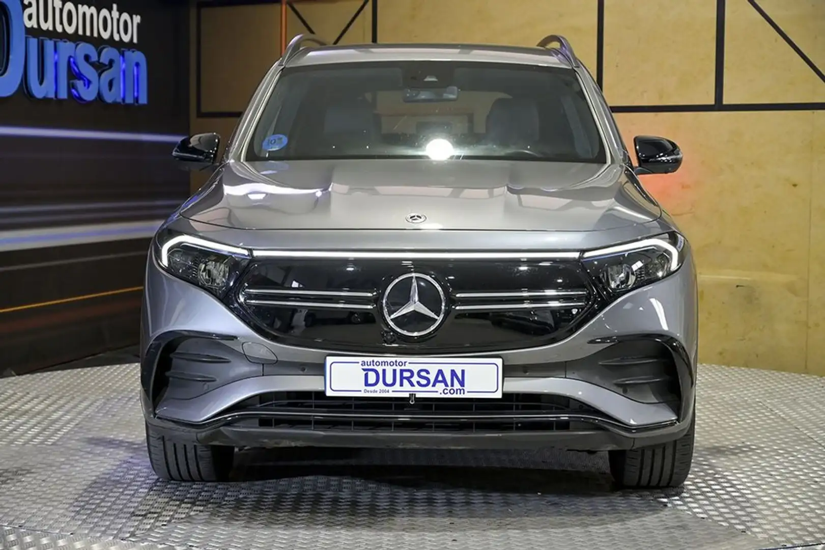 Mercedes-Benz EQB 300 4MATIC Gri - 2