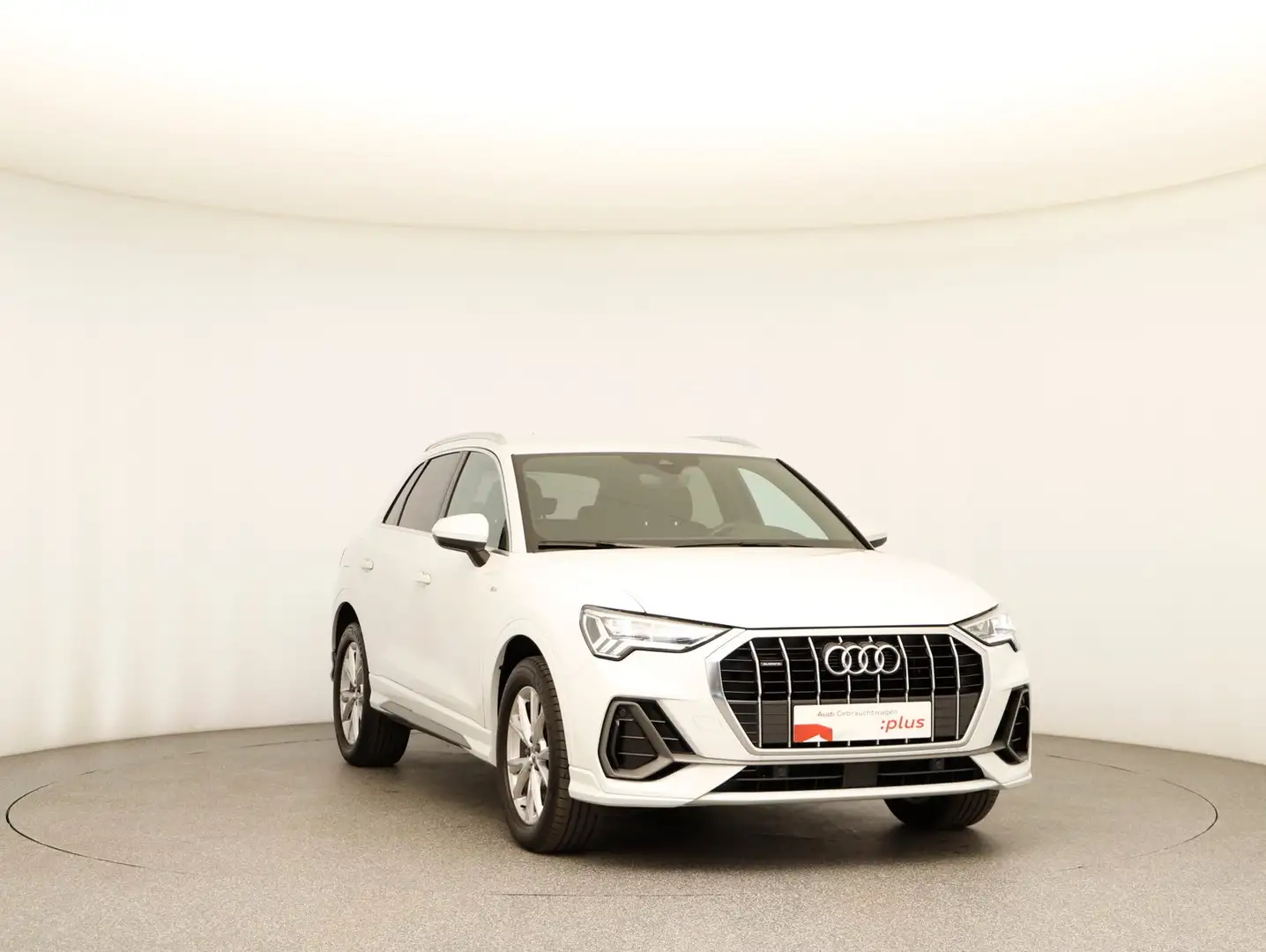 Audi Q3 40 TFSI quattro S line exterieur Weiß - 2