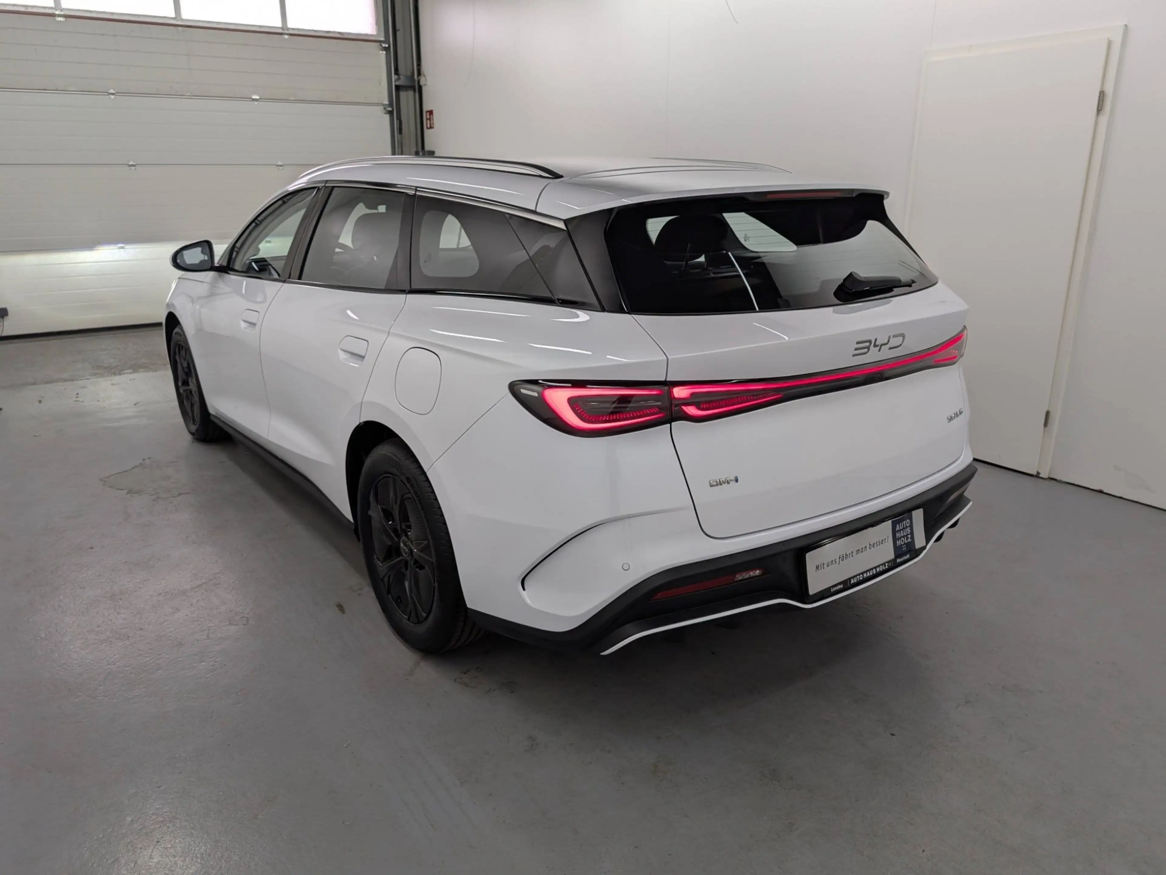 BYD Seal 6 DM-i Touring Boost Rückfahrkamera Navi — photo 2