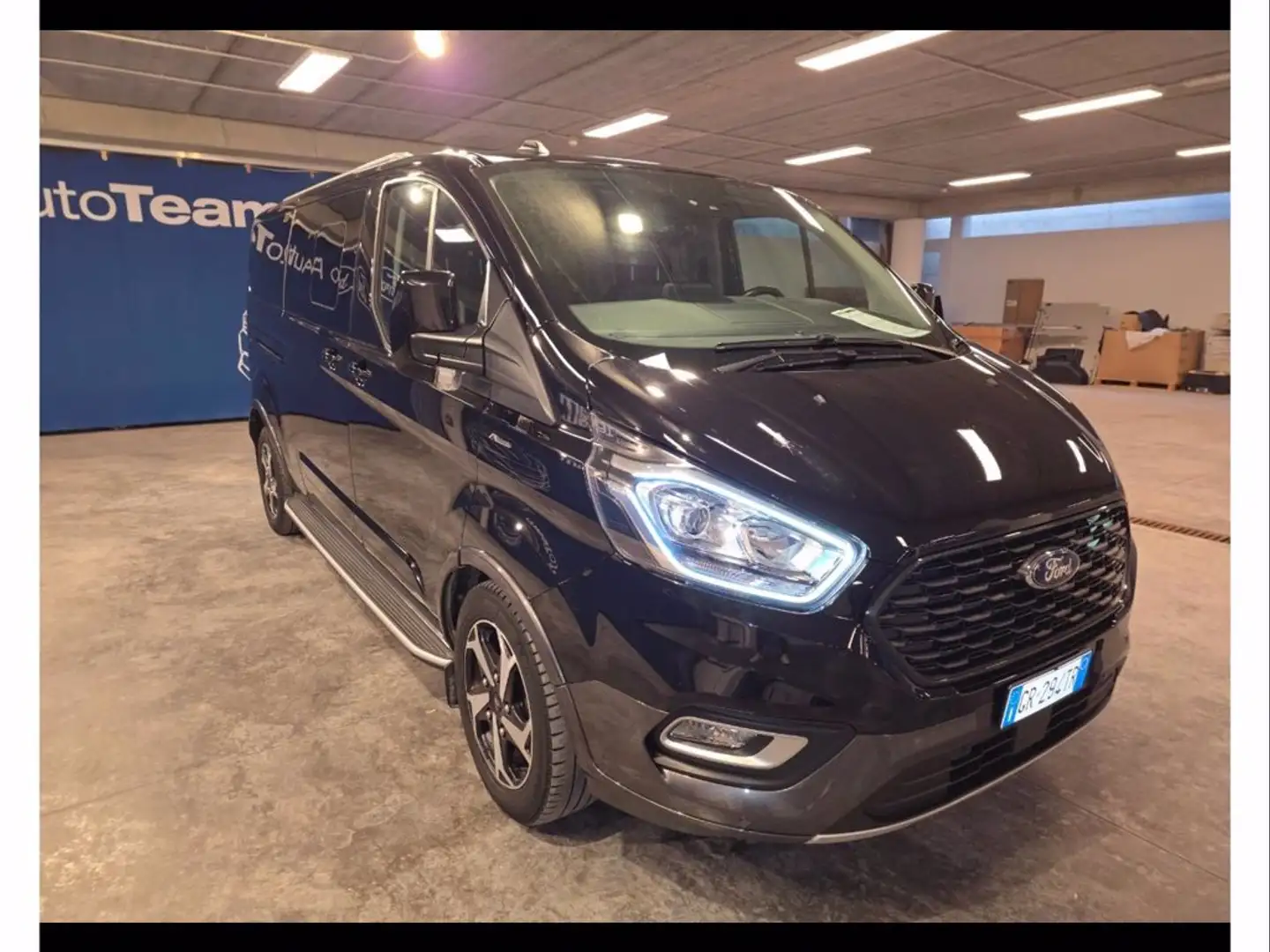 Ford Tourneo Custom 320 2.0 tdci 170cv active l1h1 auto e6.2 Noir - 2