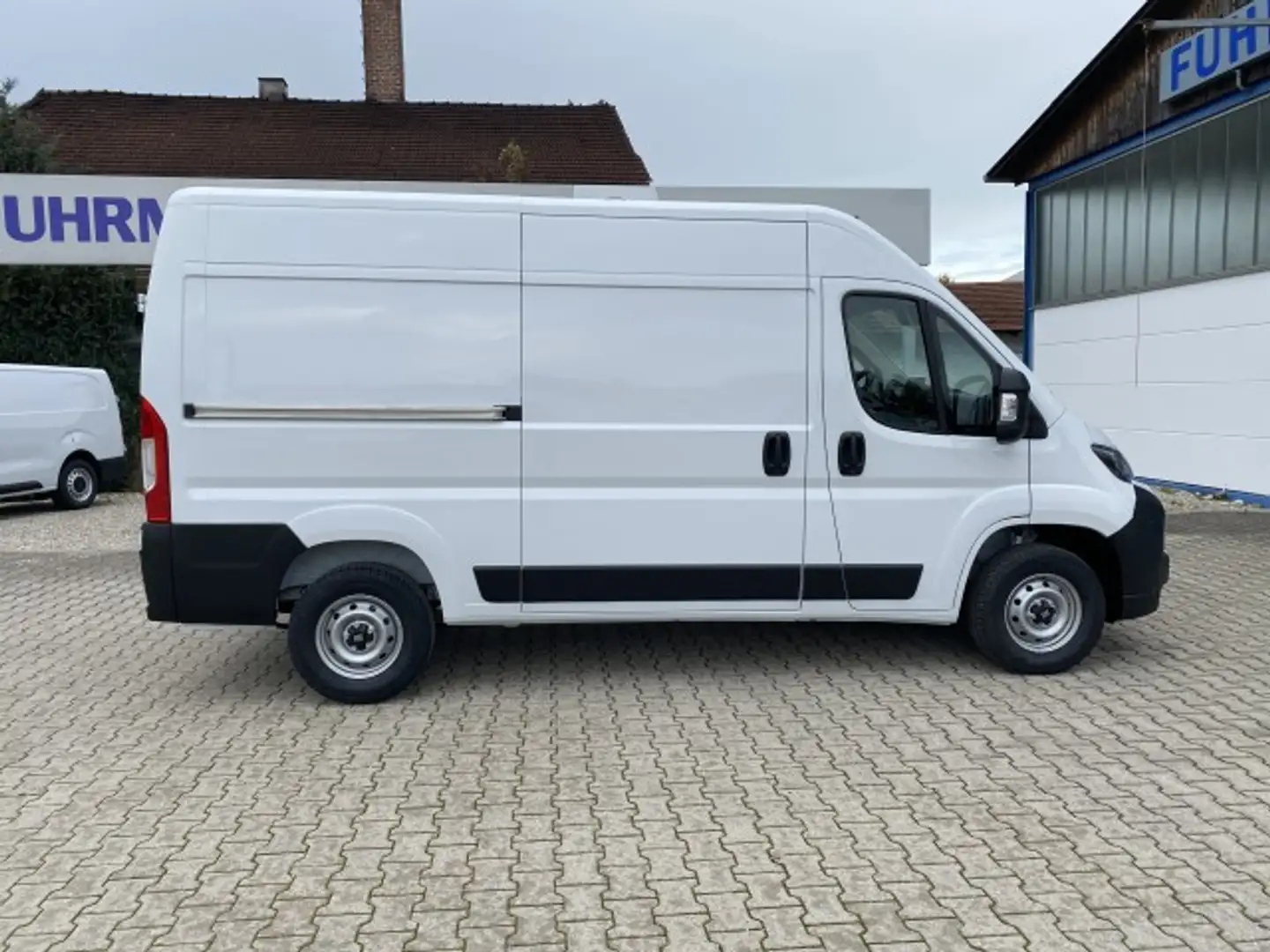 Fiat Ducato KASTENWAGEN 33 L2H2 140 MT Blanco - 2