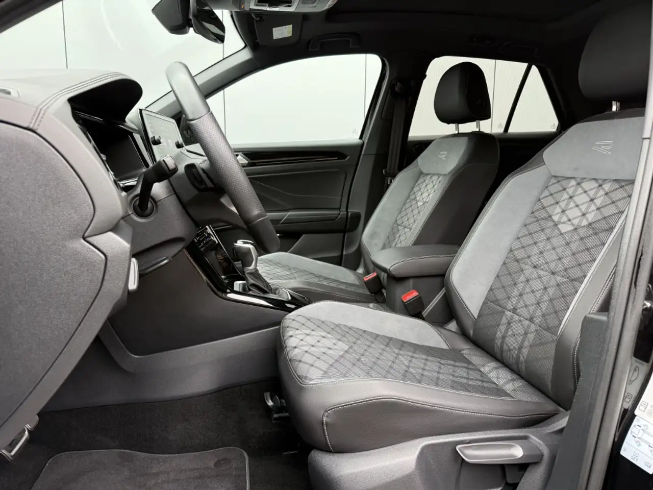 Volkswagen T-Roc 1.5 TSI R-Line black style DSG Panoramadak Carplay, миниатюра 10