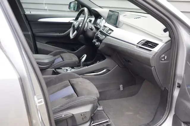 BMW X2 view 22