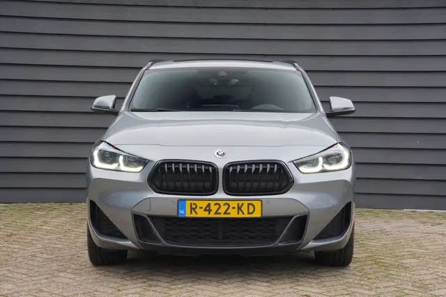 BMW X2 view 10