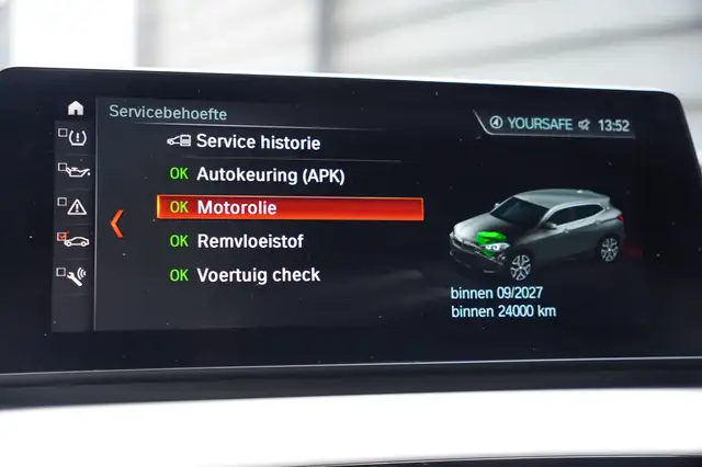 BMW X2 view 21