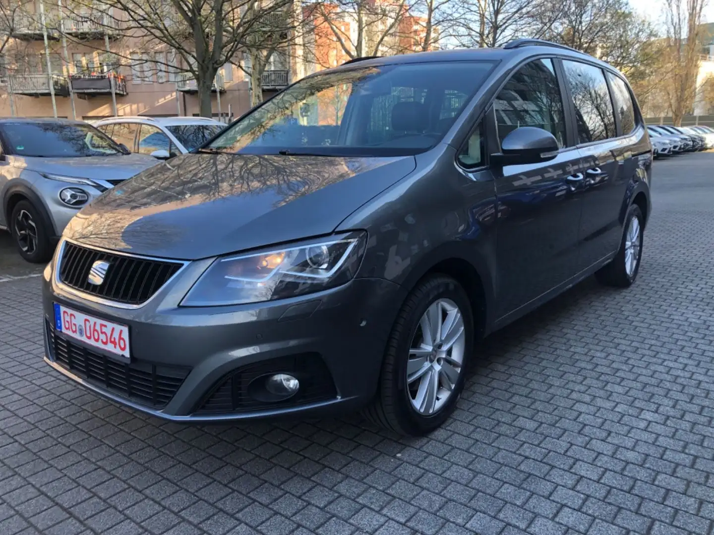 SEAT Alhambra Style 2.0 tdi DSG,7 Sitzer;Leder;Navi, Grau - 2