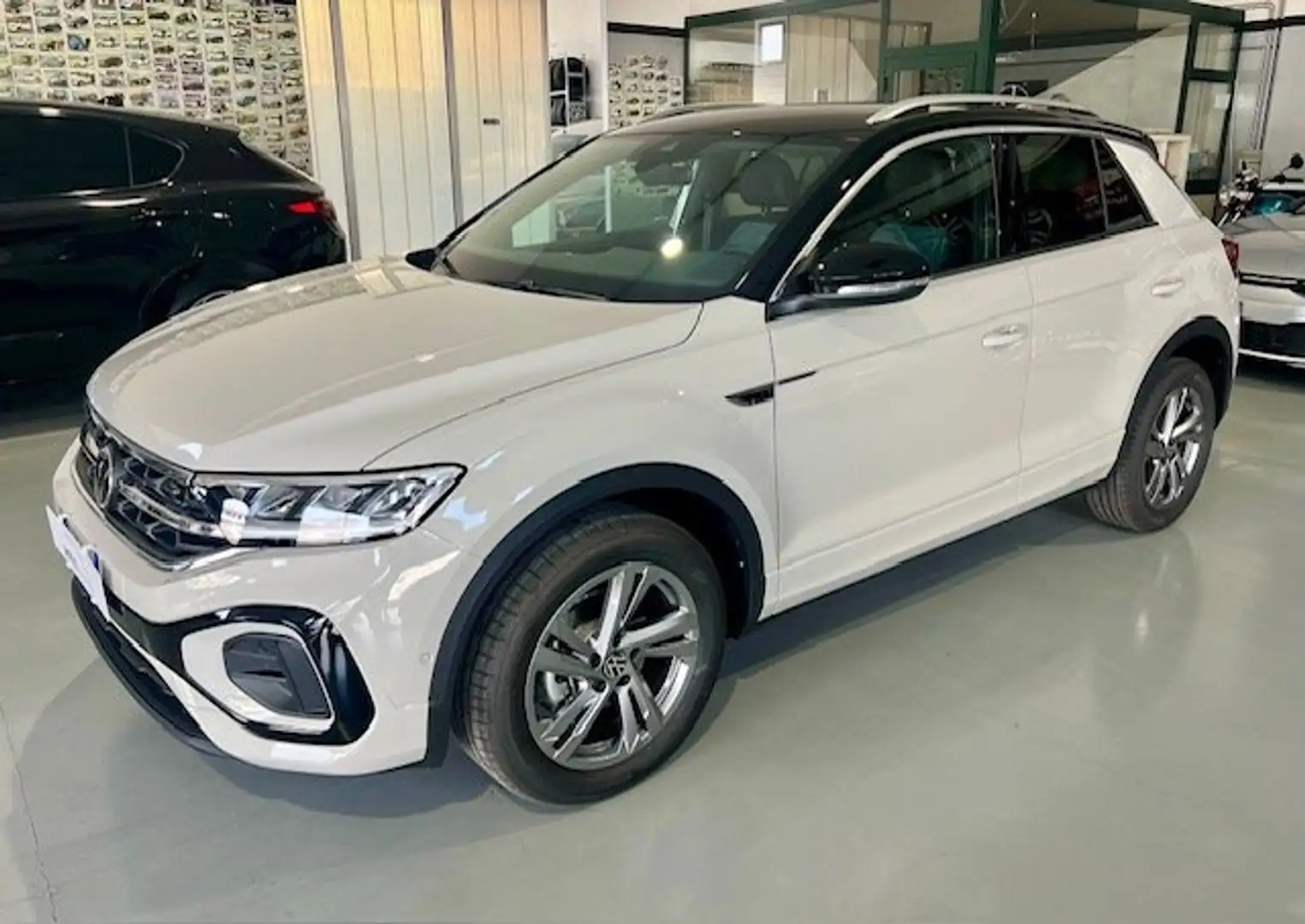 Volkswagen T-Roc T-Roc 1.0 tsi R-Line 110cv Gris - 1