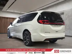 Chrysler Pacifica 2026