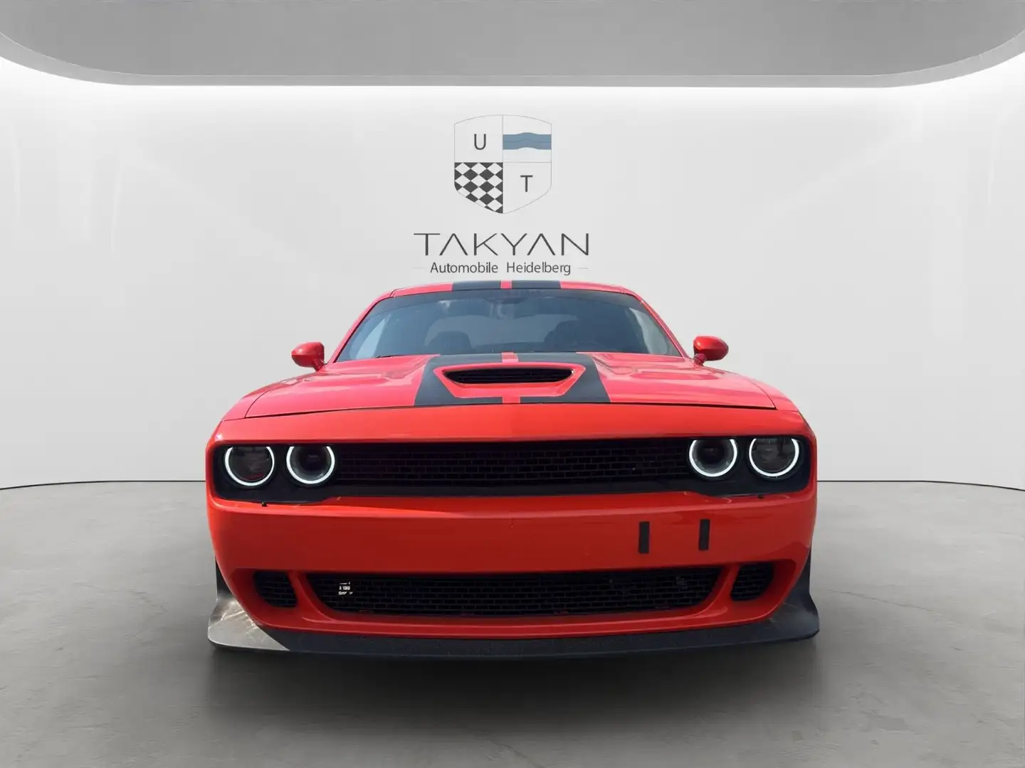 Dodge Challenger R/T 6.4  Scat Pack Widebody / LED Naranja - 2