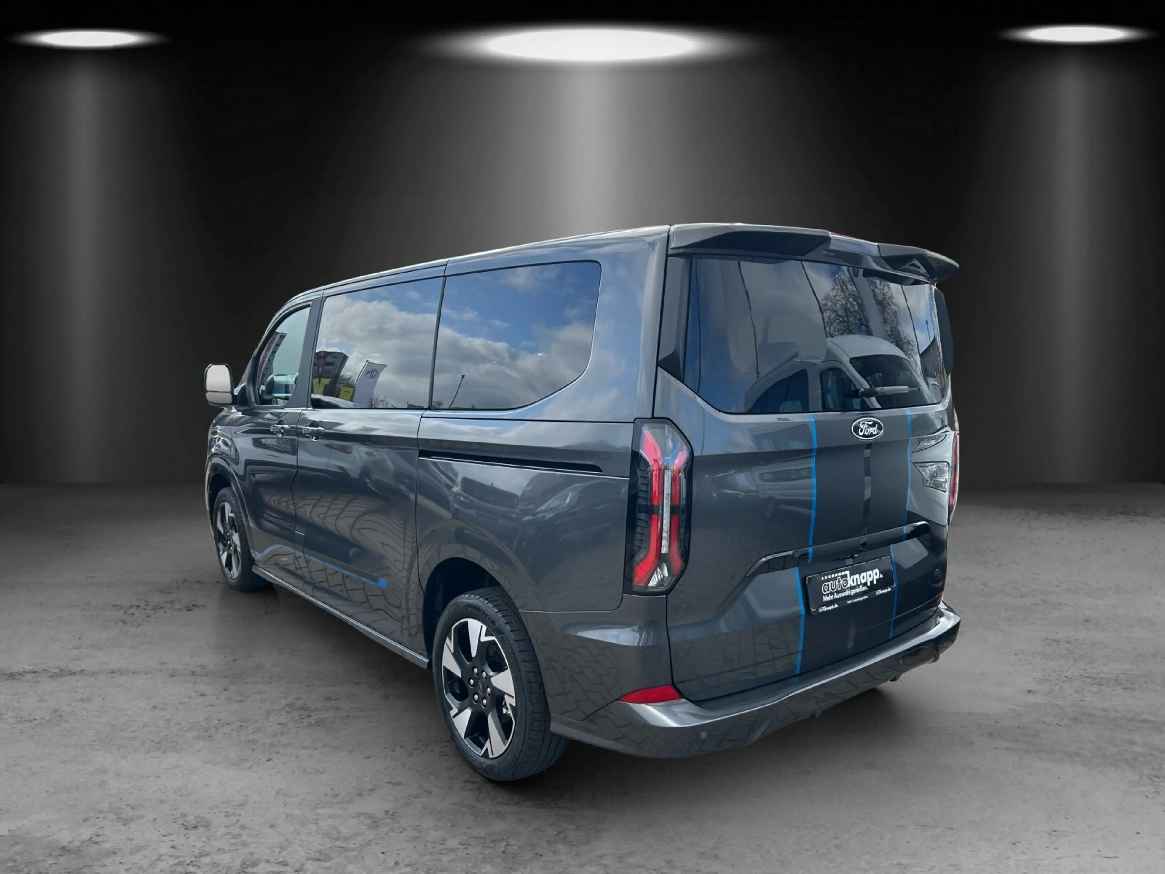 Ford Tourneo Custom Sport L1  FGS 3.-5 Jahr — photo 3
