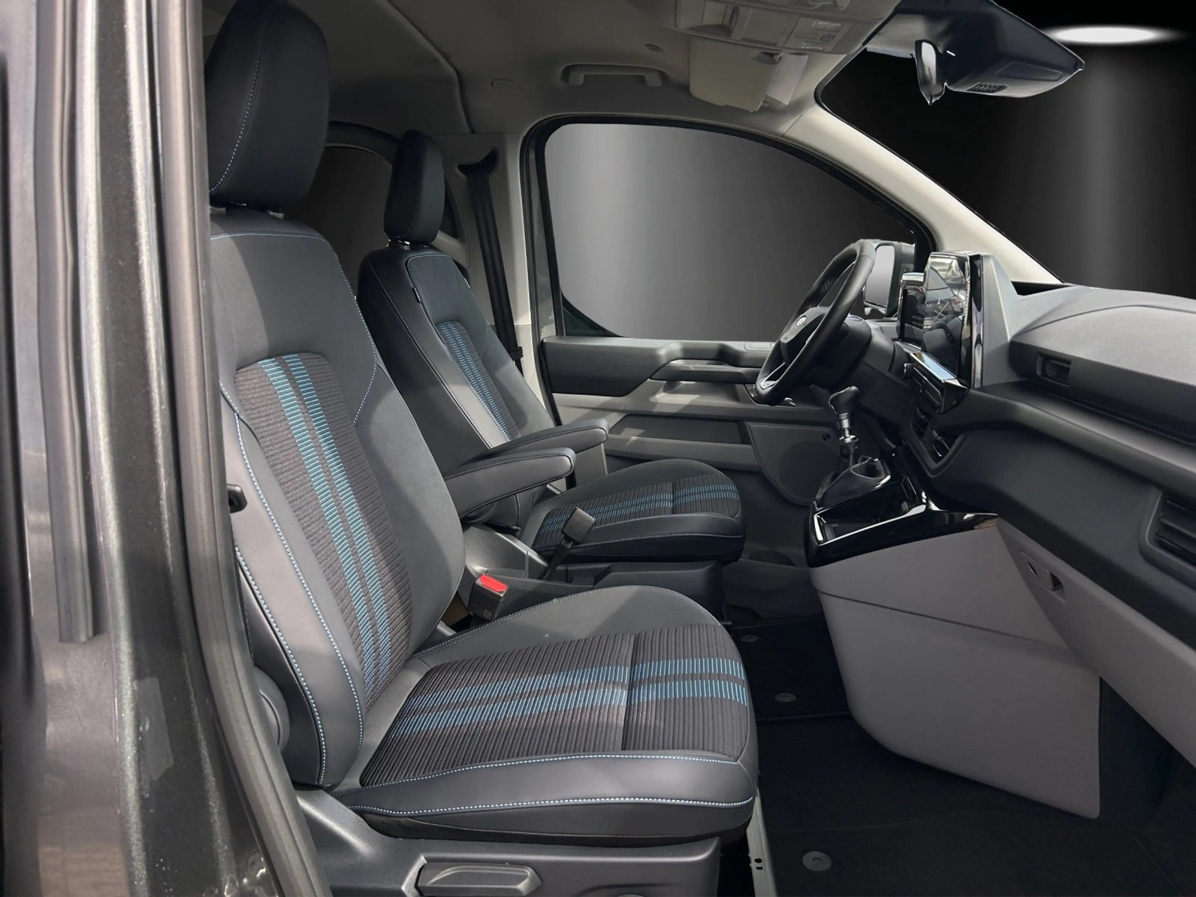 Ford Tourneo Custom Sport L1  FGS 3.-5 Jahr — photo 8
