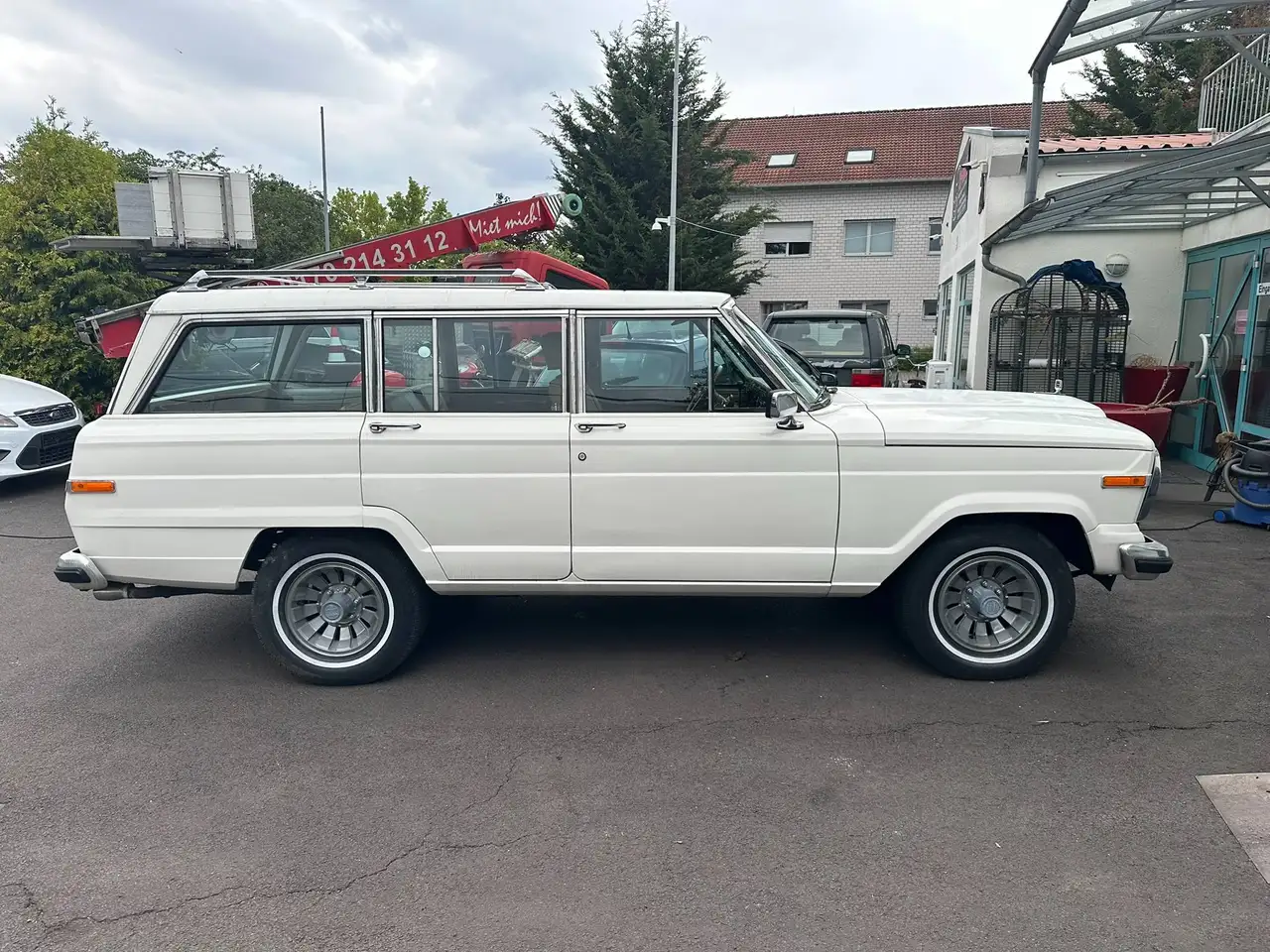 Jeep Wagoneer, foto 2