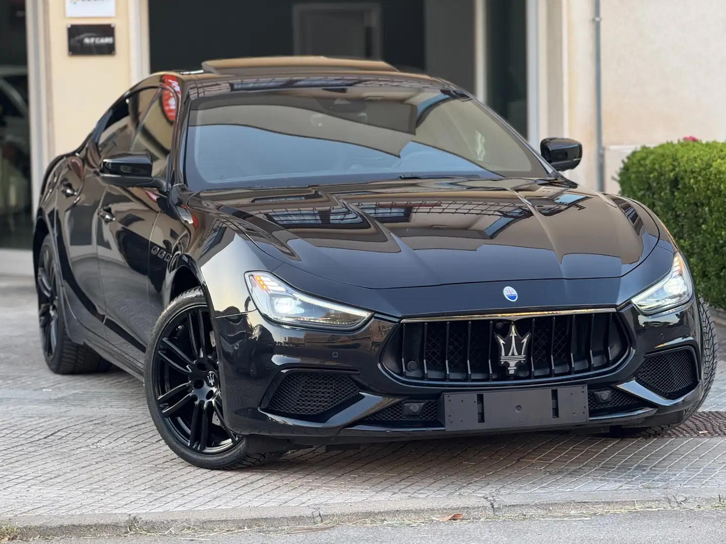 Maserati Ghibli 3.0 V6 ds Gransport 275cv auto my19 Negro - 1