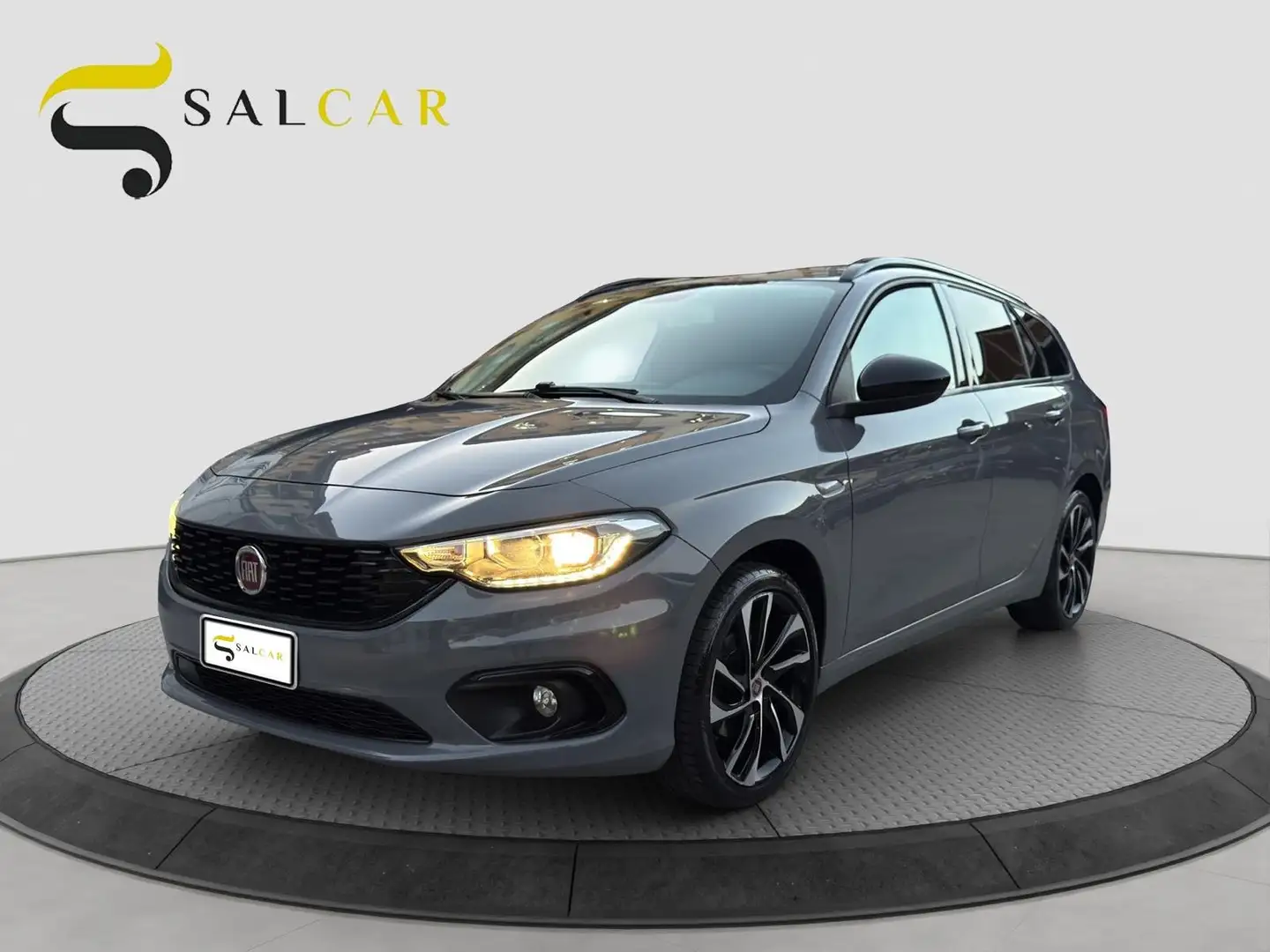 Fiat Tipo SW 1.6 mjt 120cv S-Design automatica 2019 Grigio - 1