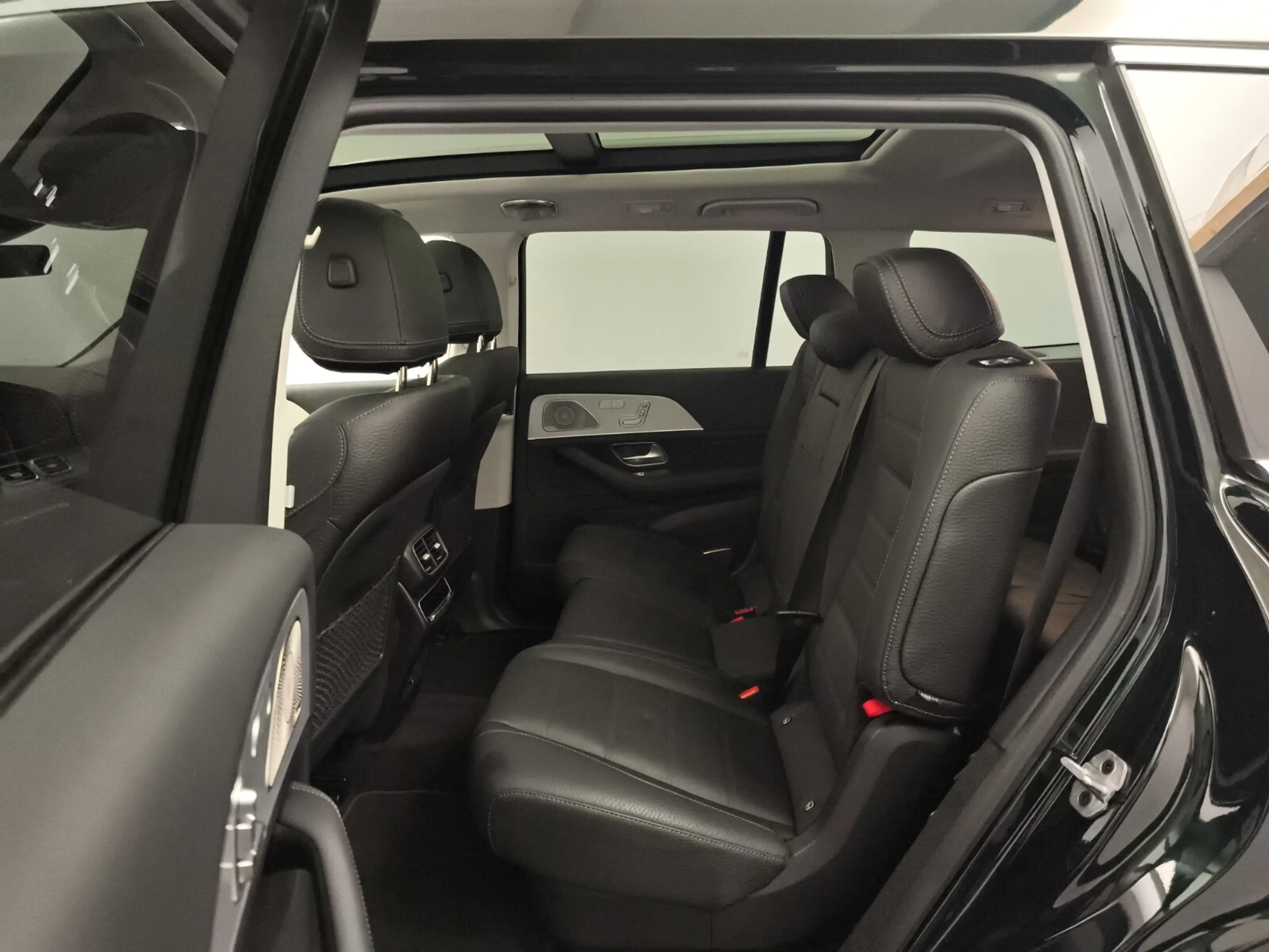 Mercedes-Benz GLS 450 GLS 450 4M Advanced+ AHK PanoD Akustikpak Sound BC — photo 12