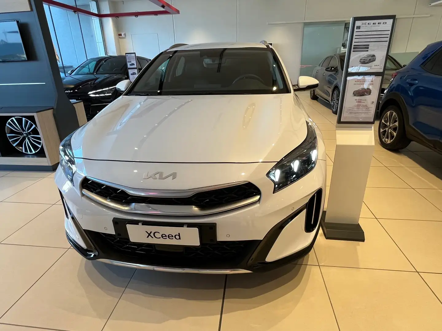 Kia XCeed 1.5 Mild Hybrid TGDi 160cv STYLE Pronta Consegna Weiß - 2