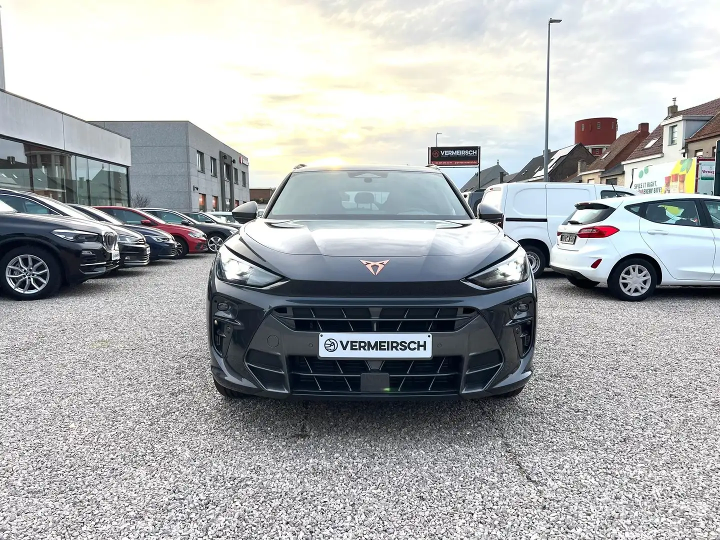 CUPRA Terramar Terramar 1.5 eTSI DSG*APPLE CARPALY*CAMERA*BTW* Gris - 2