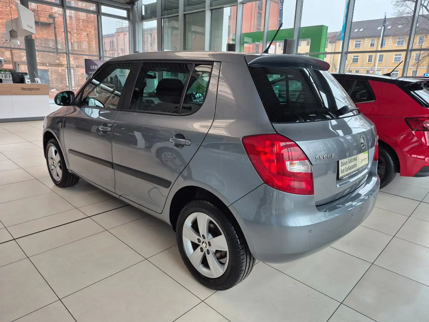 Skoda Fabia 1.2 TSI Fresh *Schlechtwegefahrwerk* Gris - 2