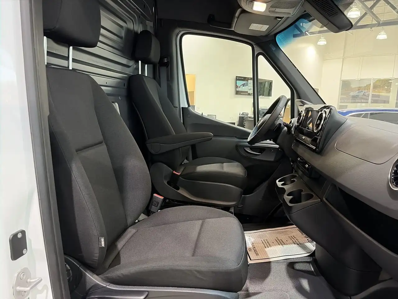 Mercedes-Benz Sprinter снимка Mercedes-Benz Sprinter