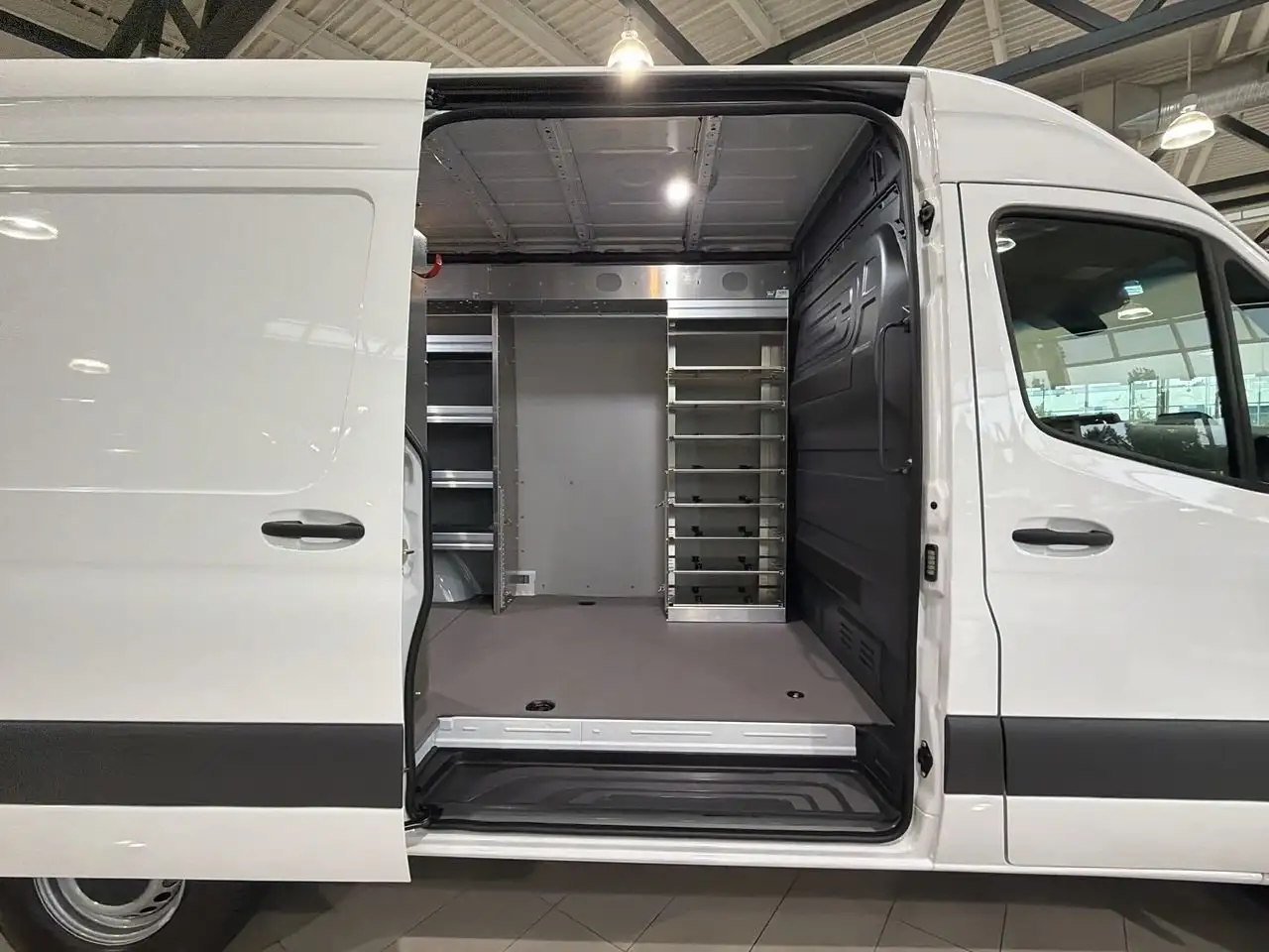 Mercedes-Benz Sprinter снимка Mercedes-Benz Sprinter