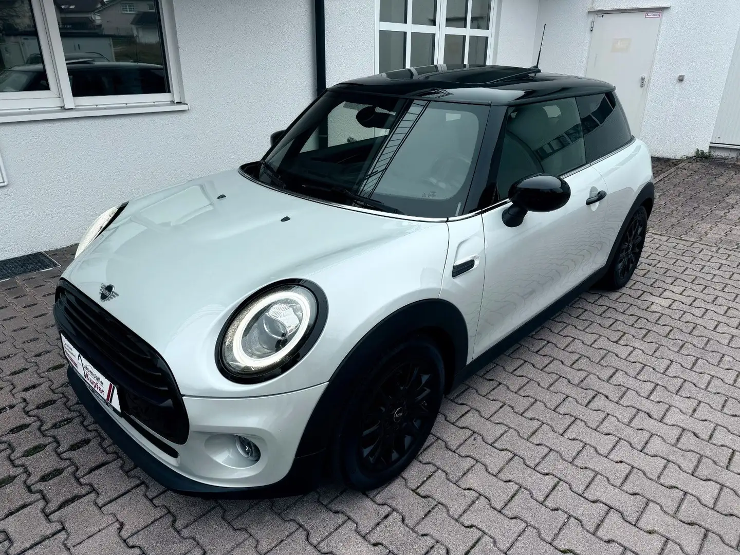 MINI Cooper 1.5 Aut. Chili PANO Sport CarPlay Navi LED Weiß - 2