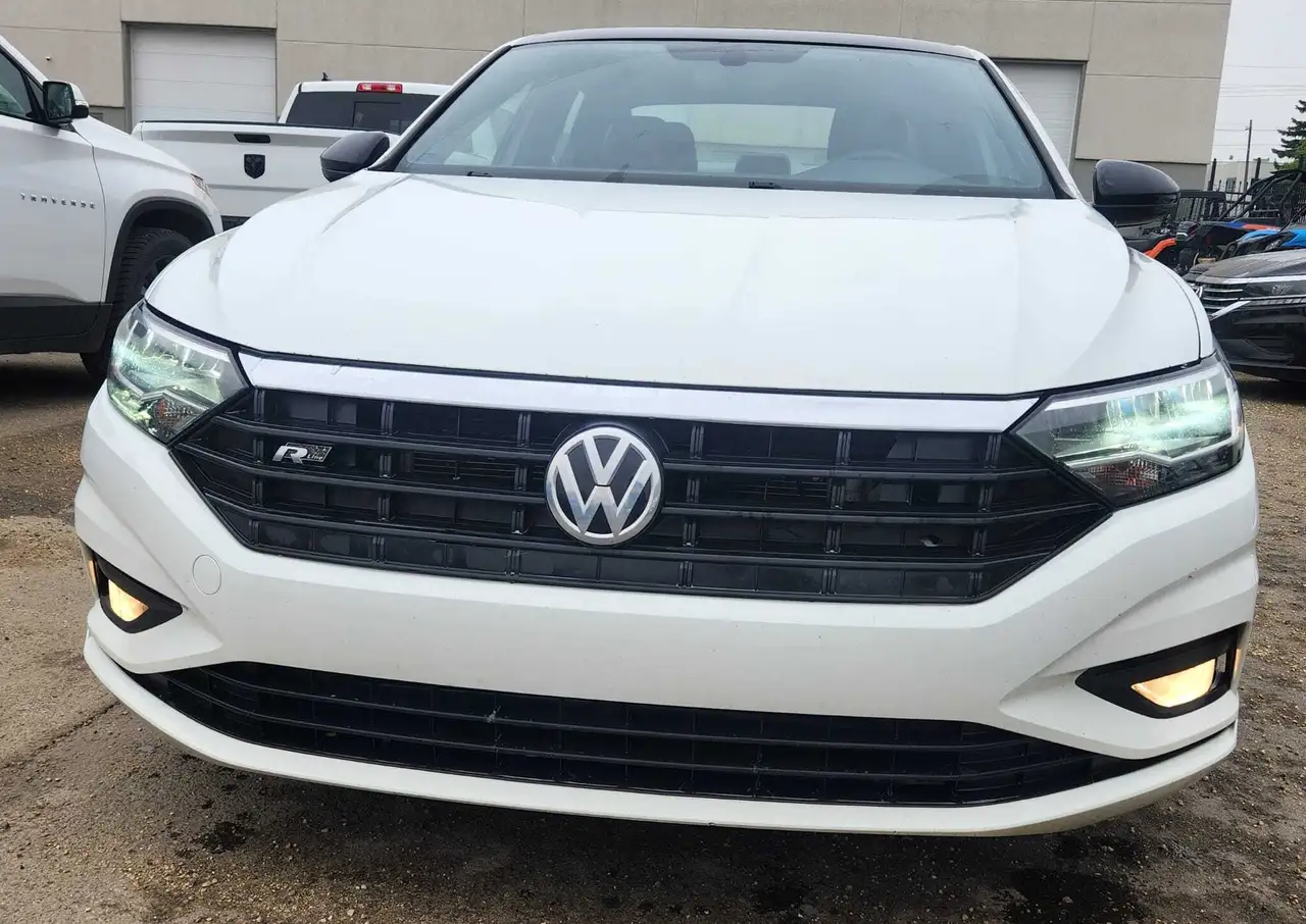 Volkswagen Jetta снимка Volkswagen Jetta