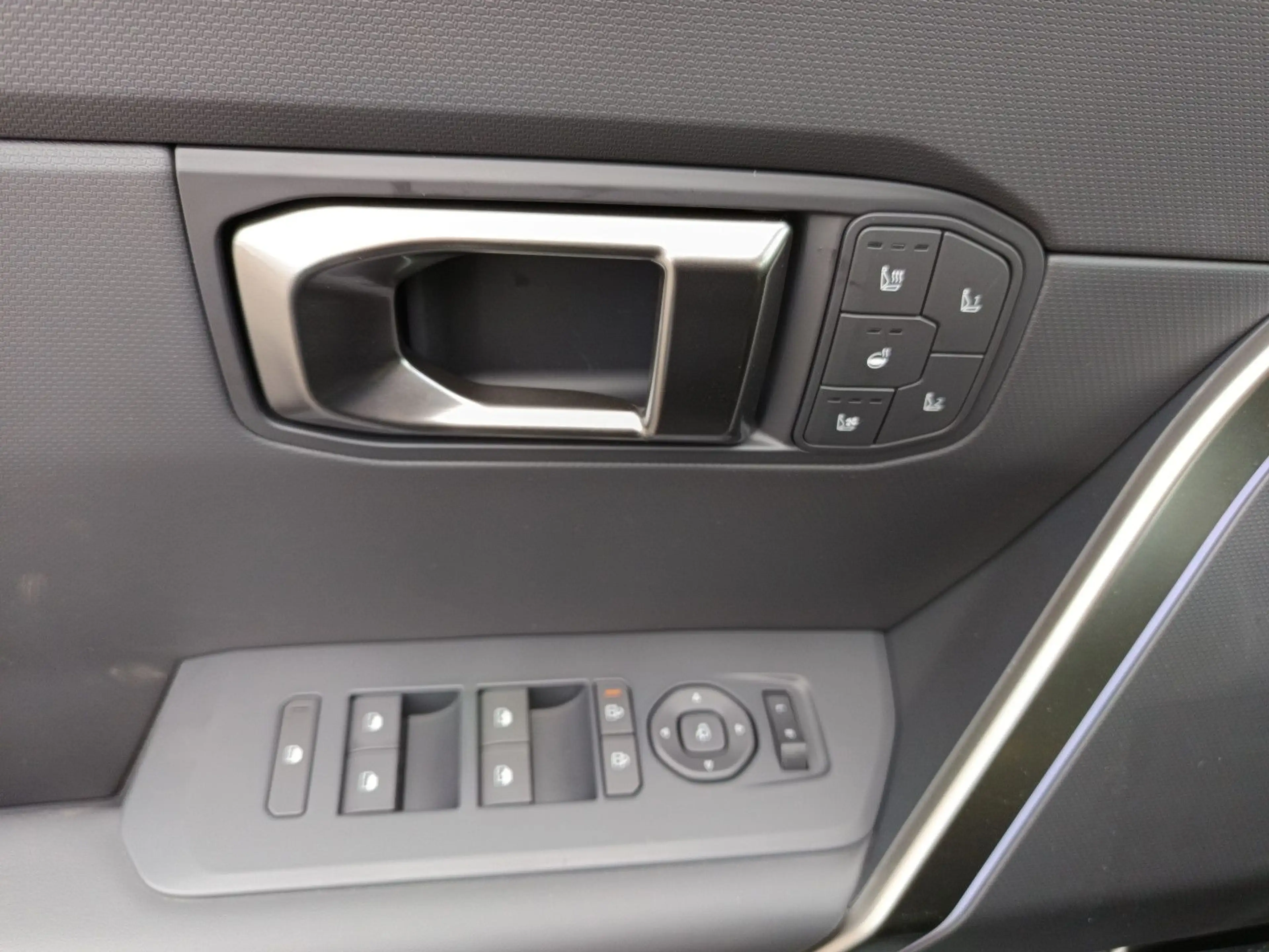Kia Seltos 132 kW AWD X-Line 180 — photo 6