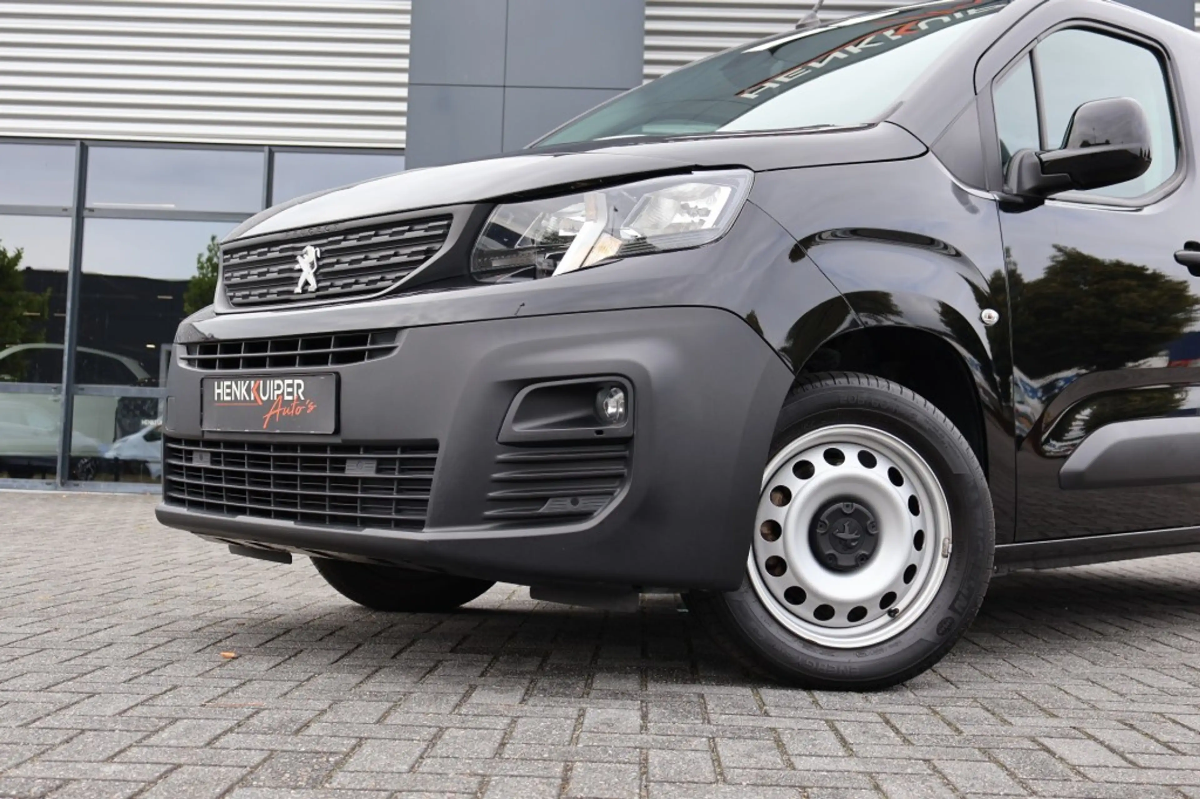 Peugeot Partner 1.5 BlueHDi 100 / Navi / PDC V&A / Camera / Cruise — photo 25