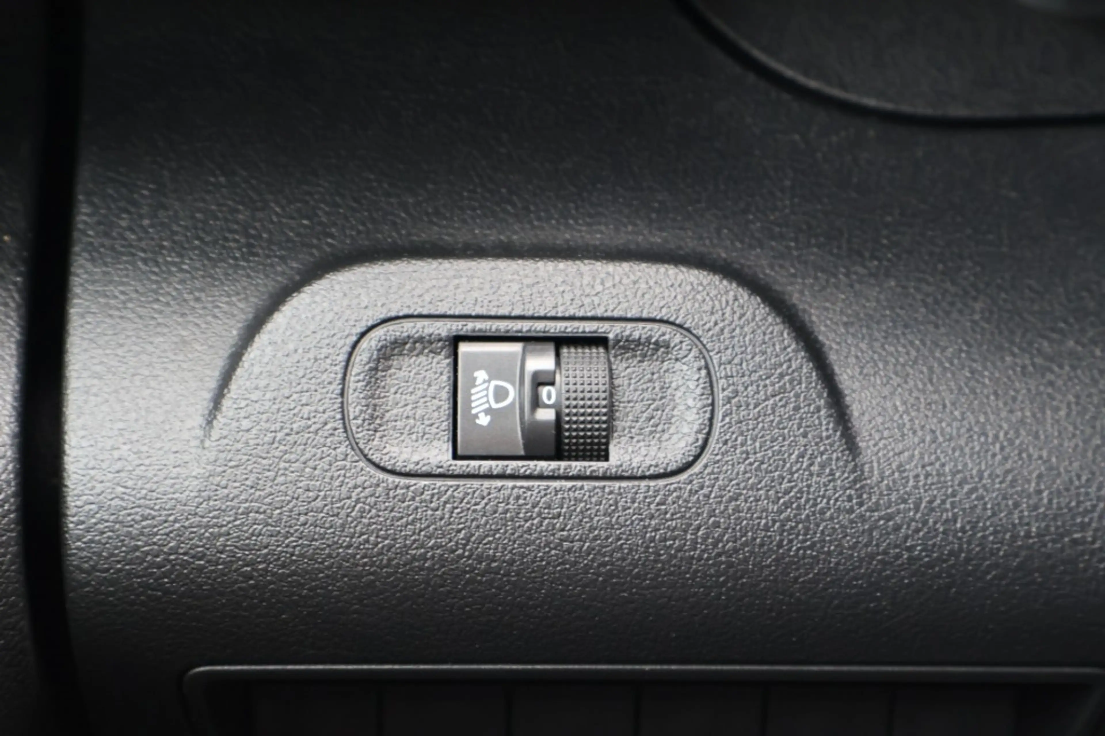 Peugeot Partner 1.5 BlueHDi 100 / Navi / PDC V&A / Camera / Cruise — photo 23