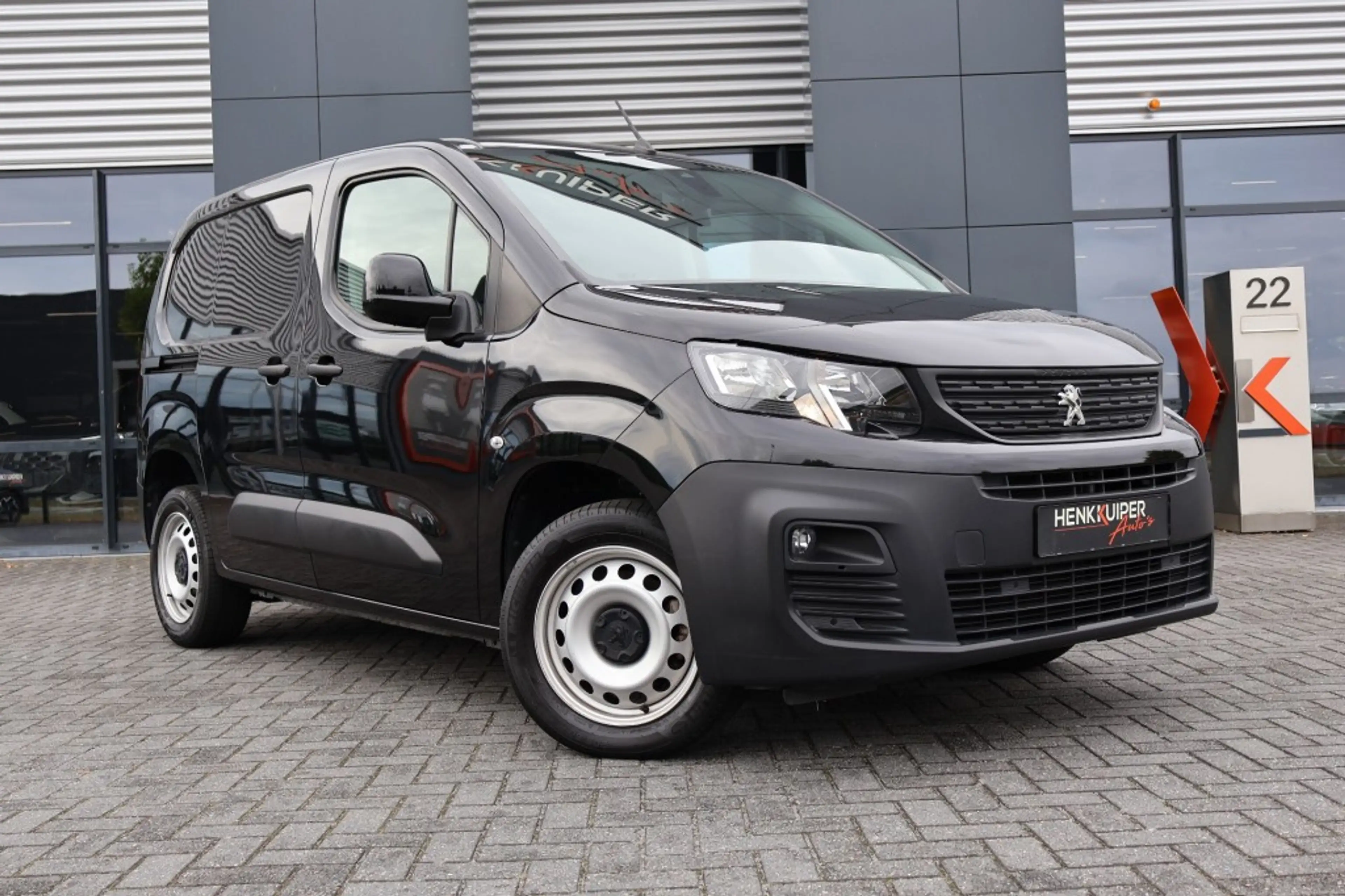 Peugeot Partner 1.5 BlueHDi 100 / Navi / PDC V&A / Camera / Cruise — photo 10