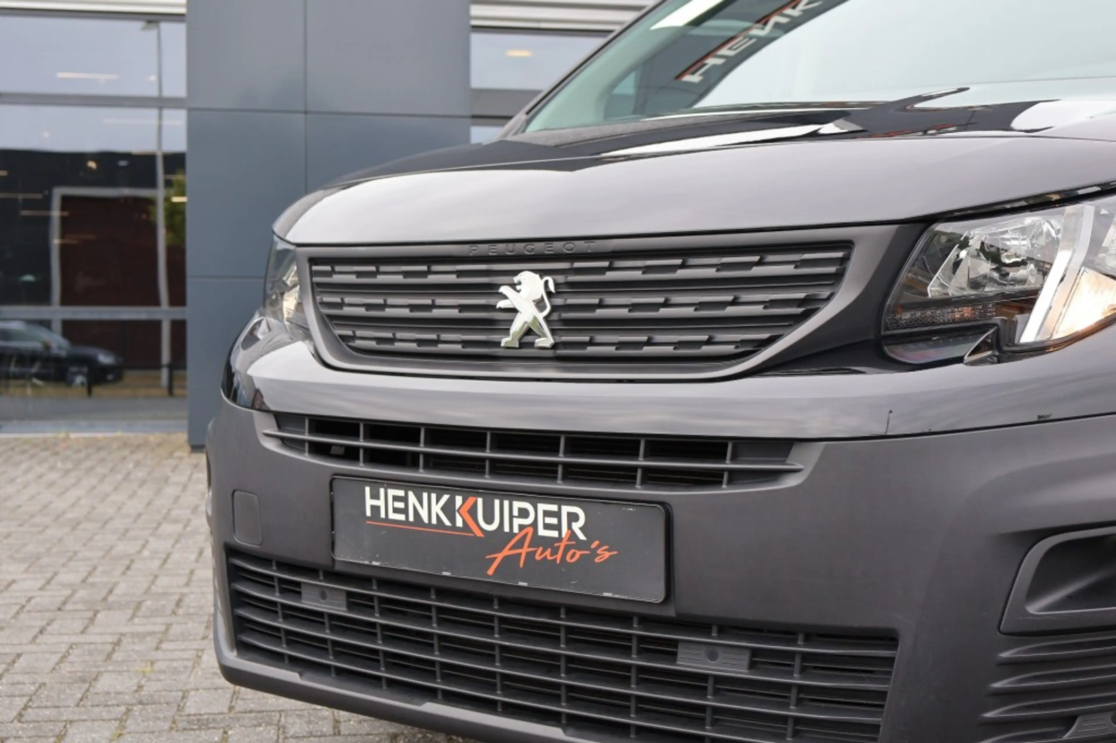 Peugeot Partner 1.5 BlueHDi 100 / Navi / PDC V&A / Camera / Cruise — photo 26
