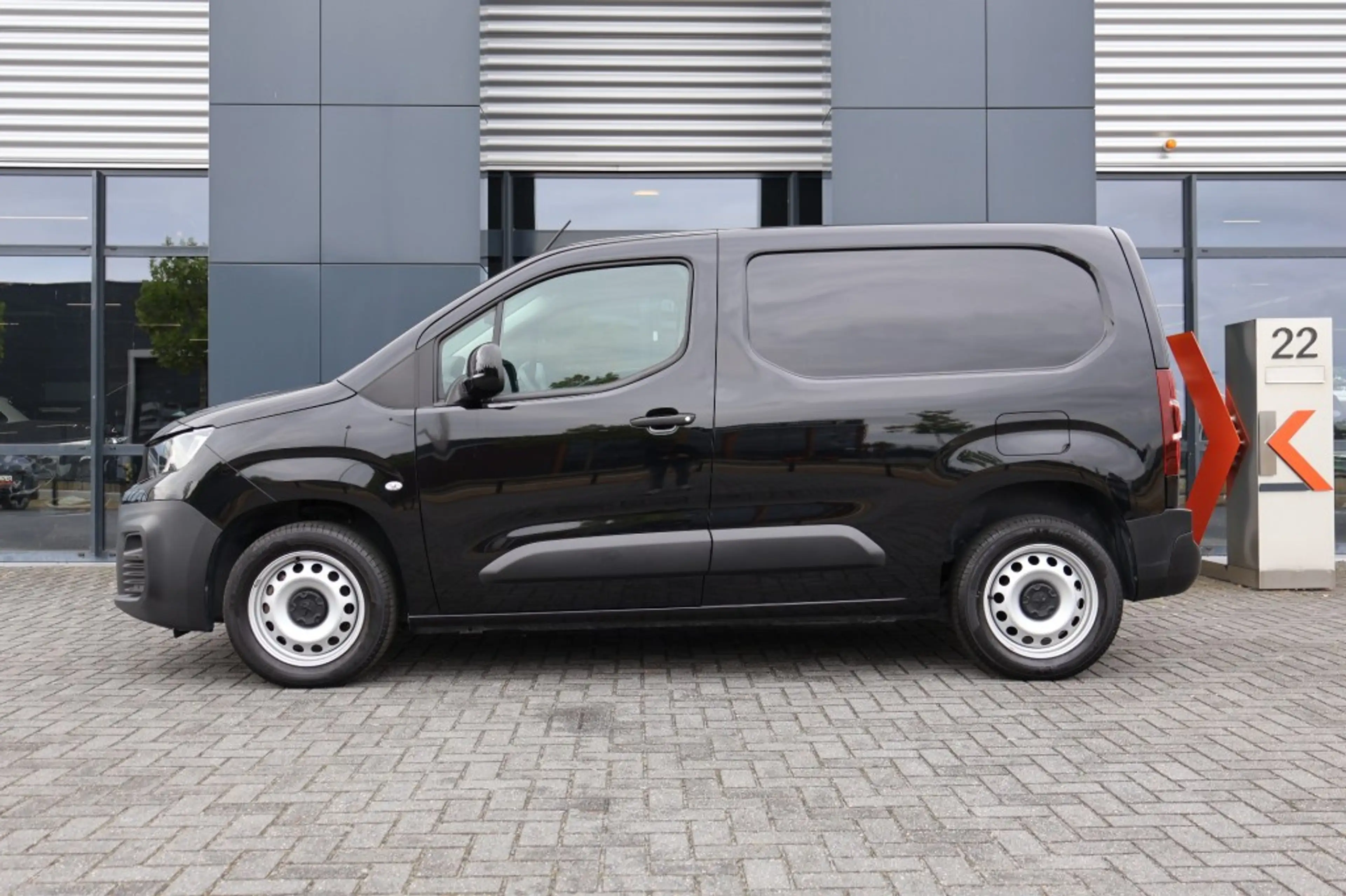 Peugeot Partner 1.5 BlueHDi 100 / Navi / PDC V&A / Camera / Cruise — photo 5