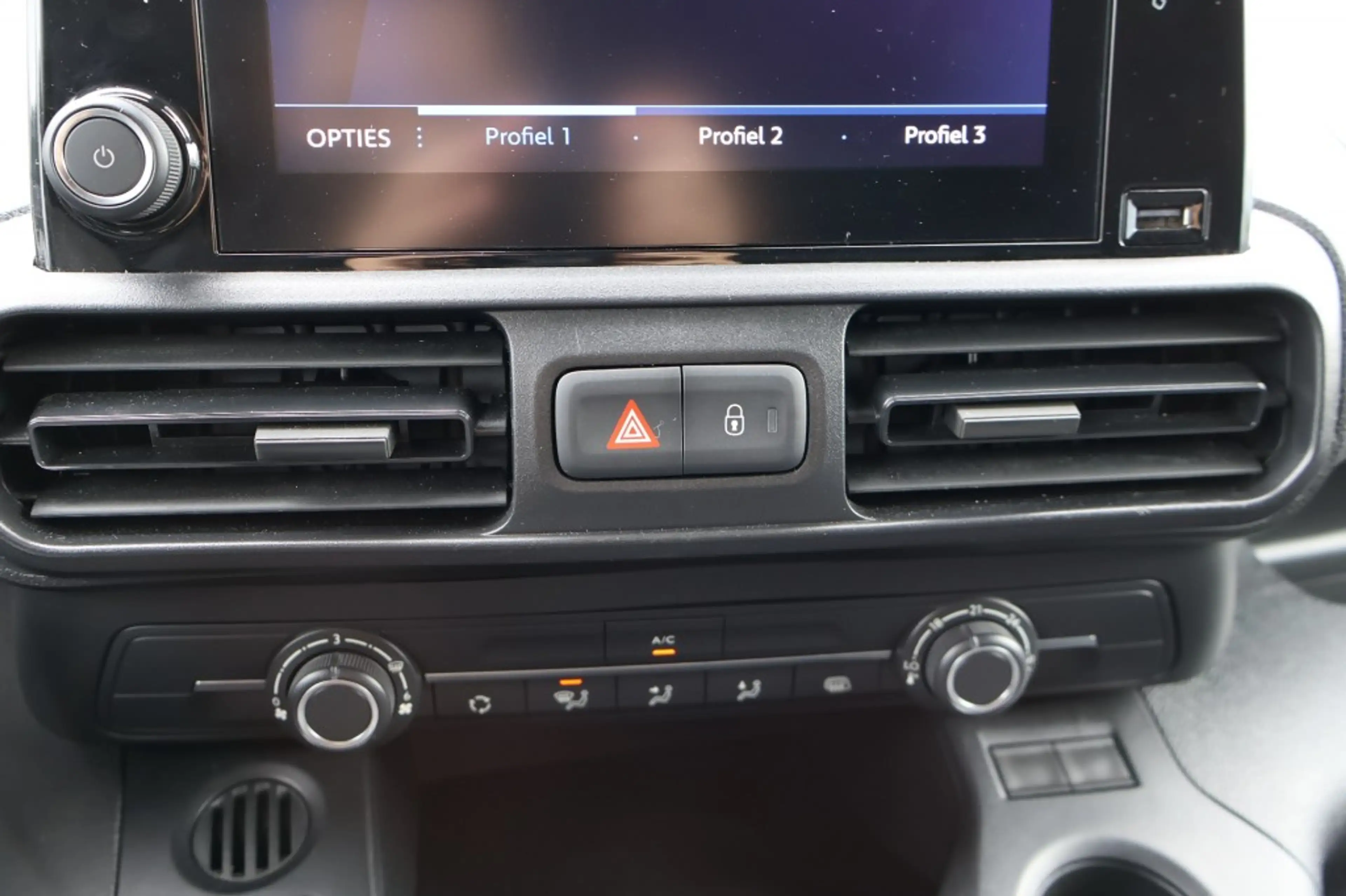 Peugeot Partner 1.5 BlueHDi 100 / Navi / PDC V&A / Camera / Cruise — photo 18