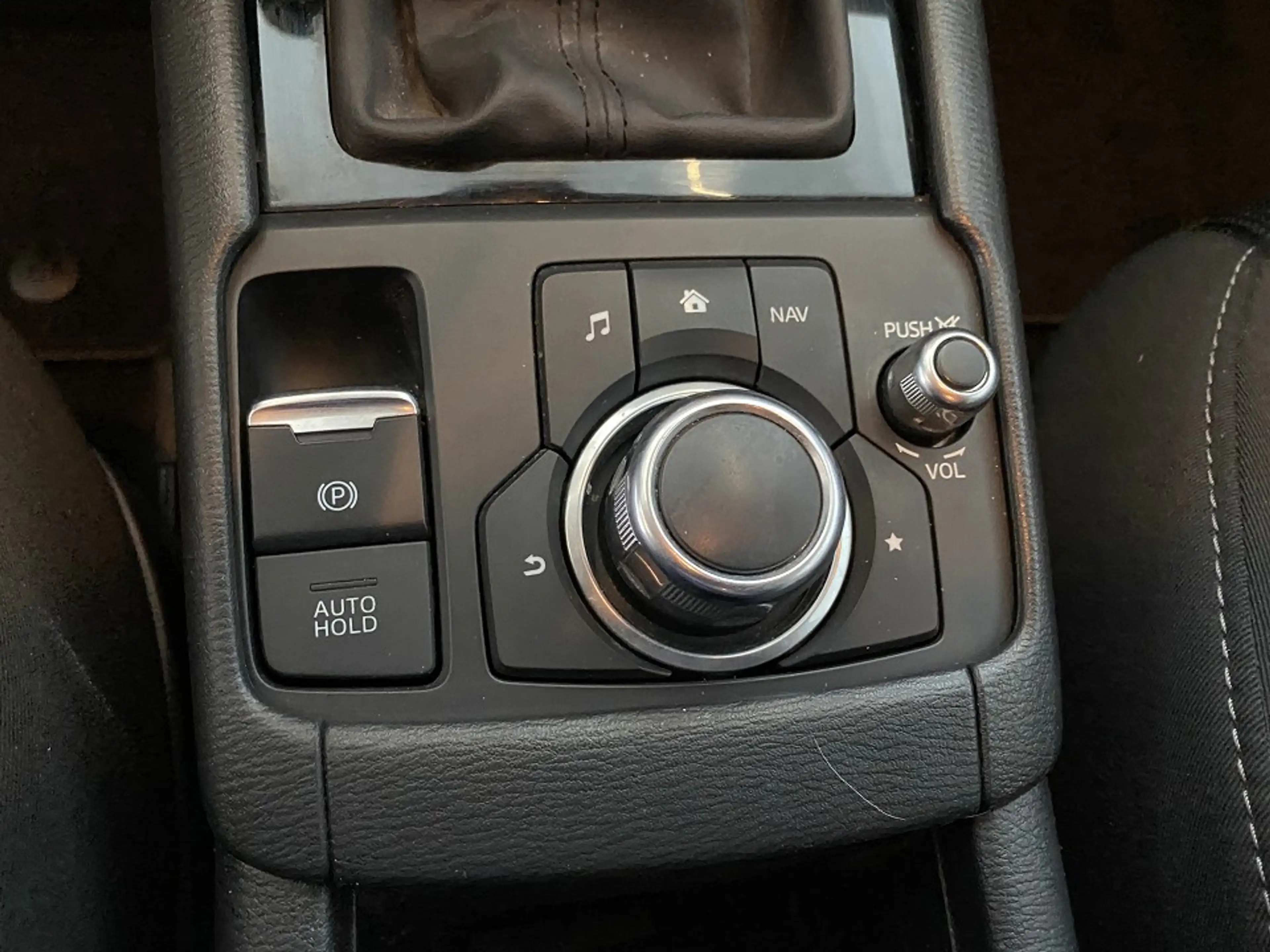 Mazda CX-3 2.0 Exclusive-Line Lic-P LED NAVI — photo 9