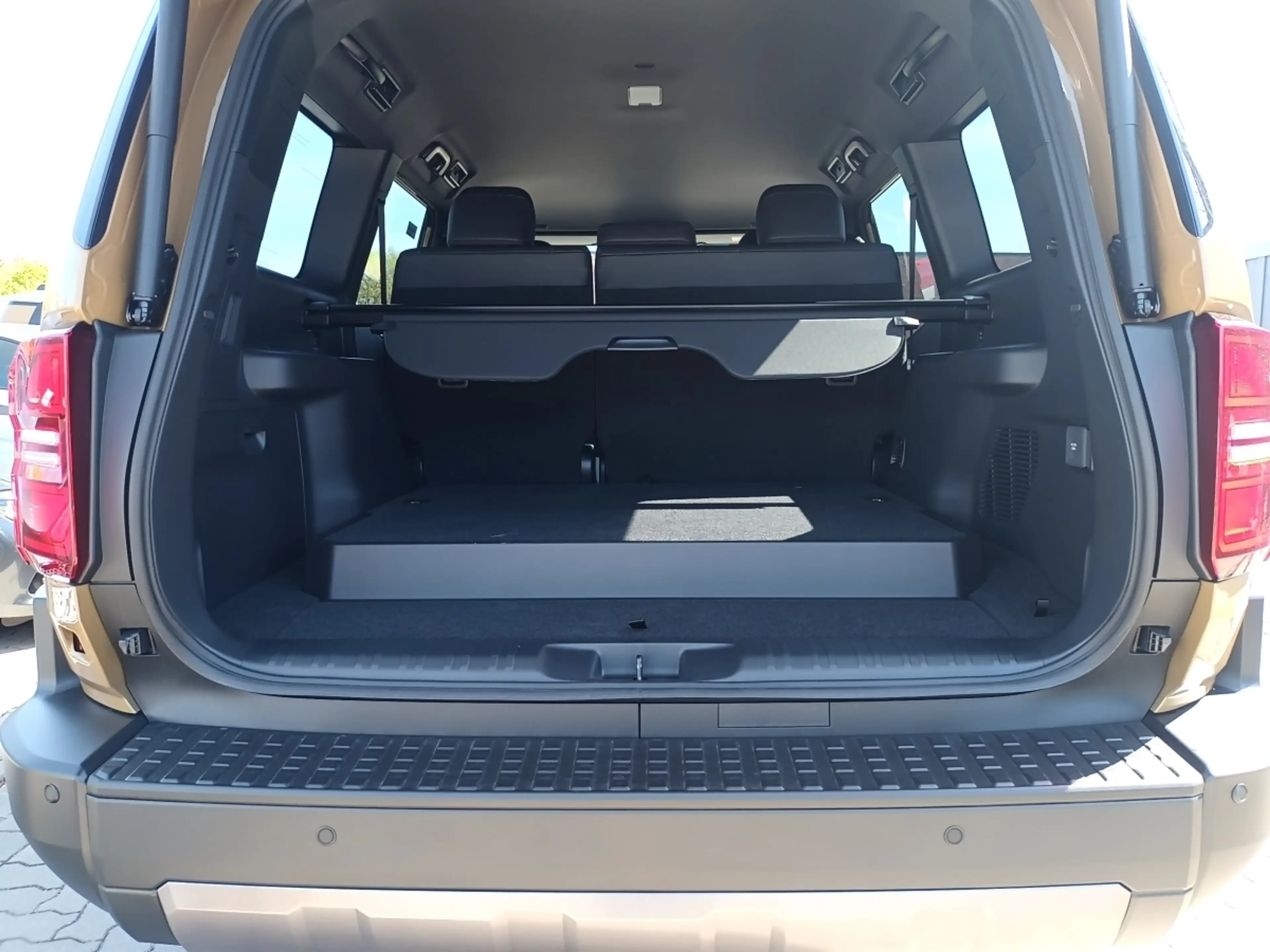 Toyota Land Cruiser 2.8 D4-D Executive 4x4*CARPLAY+LED+DAB+NAVI+PDC* — photo 12