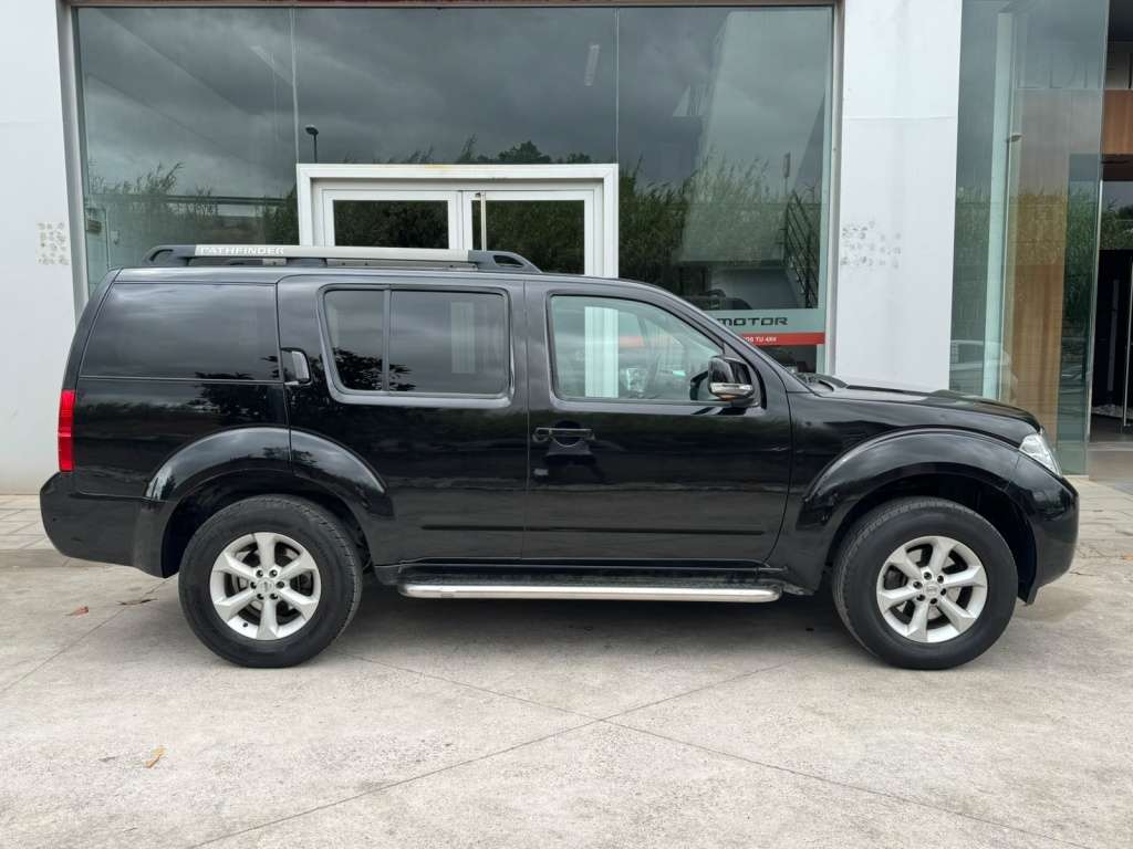 Nissan Pathfinder 2.5dCi SE Aut. DPF - foto 1