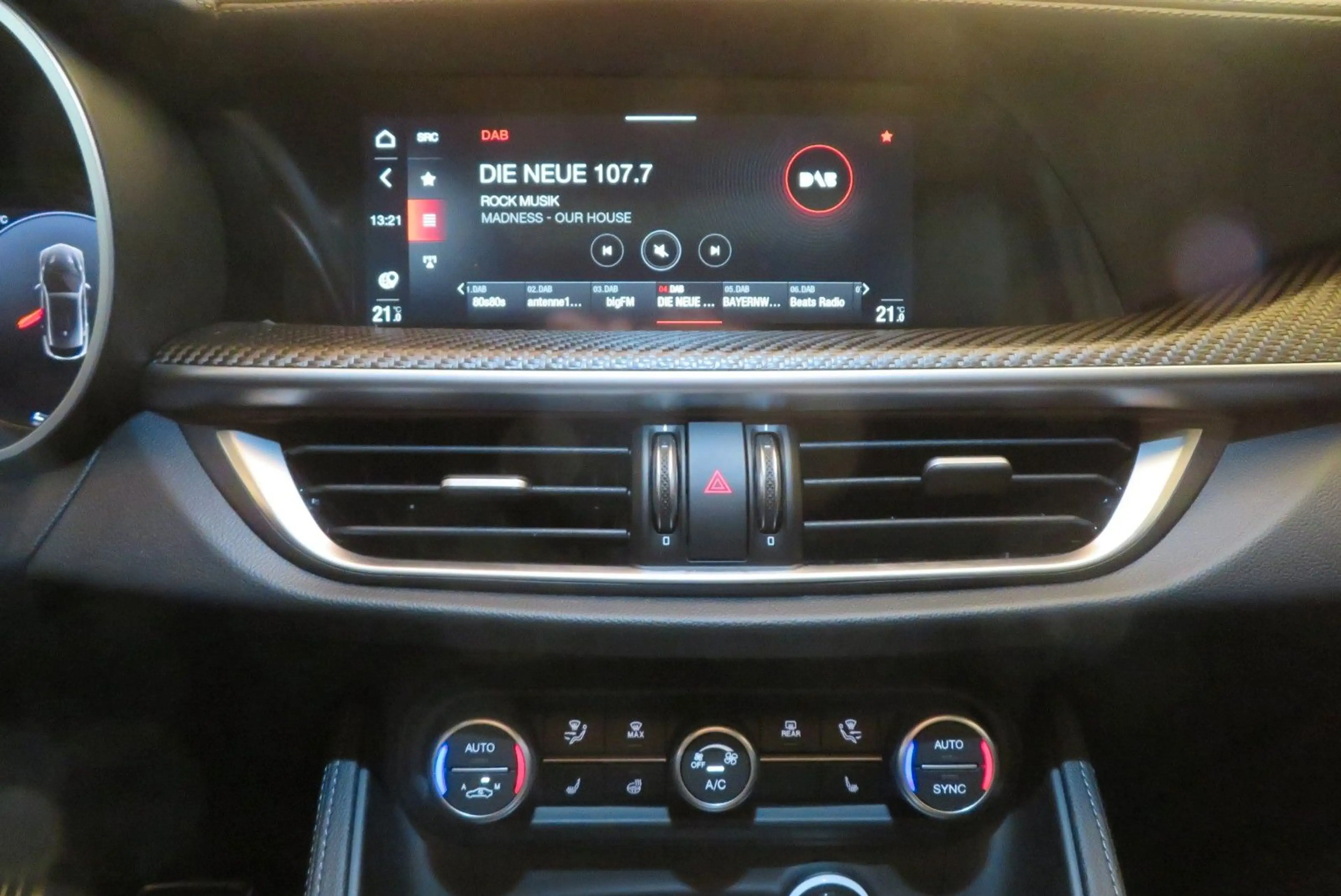 Alfa Romeo Stelvio Quadrifoglio Q4 2.9 Bi-Turbo *Schiebed.* — photo 11