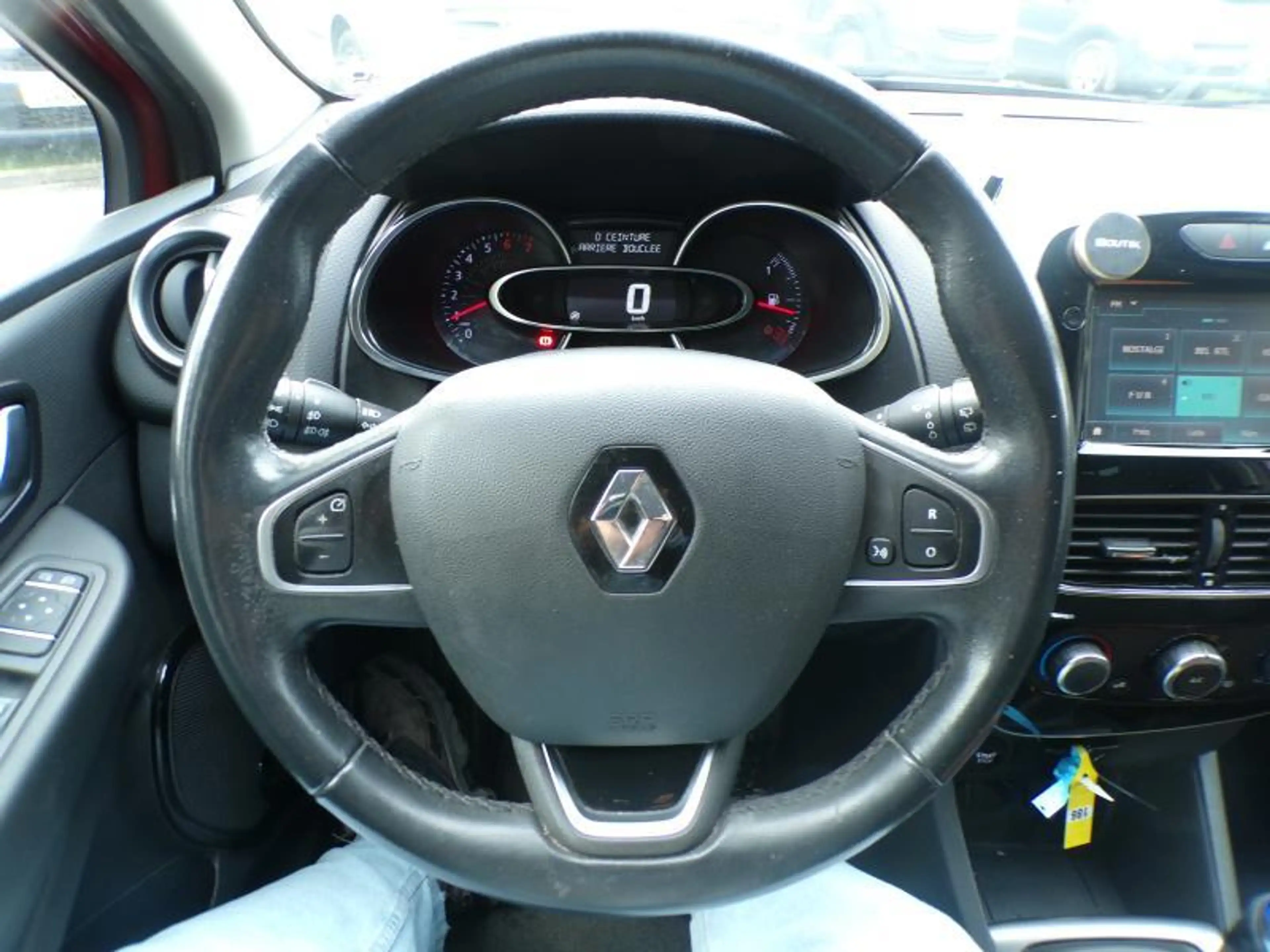 Renault Clio 0.9 TCe 90cv Rouge Airco GPS Cruise Capteurs — photo 10