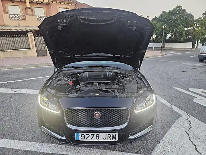 Jaguar XF 2016, foto 17