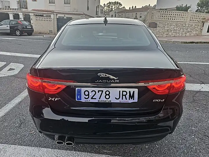 Jaguar XF 2016, foto 23
